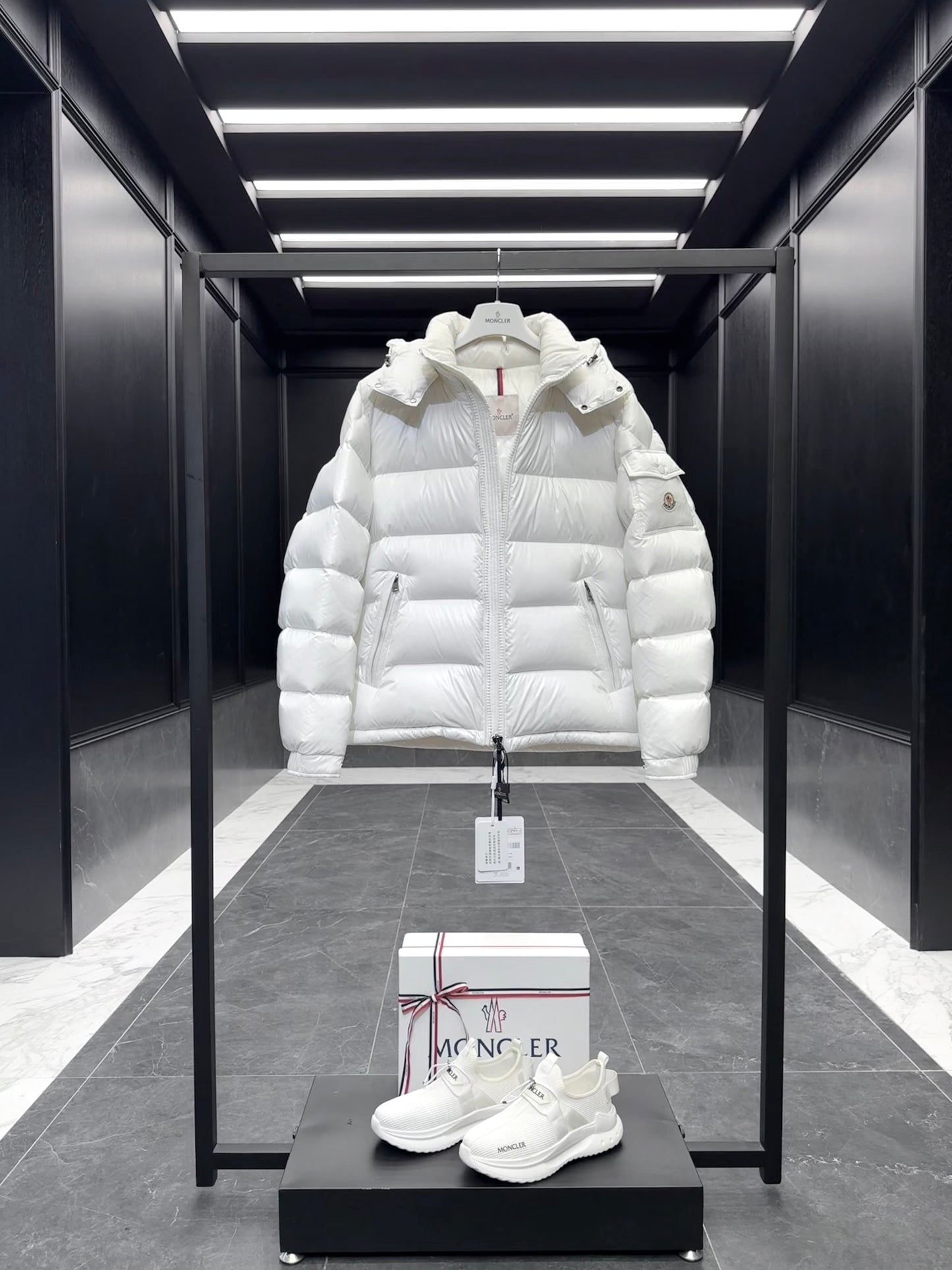 MONC MAYA JACKET