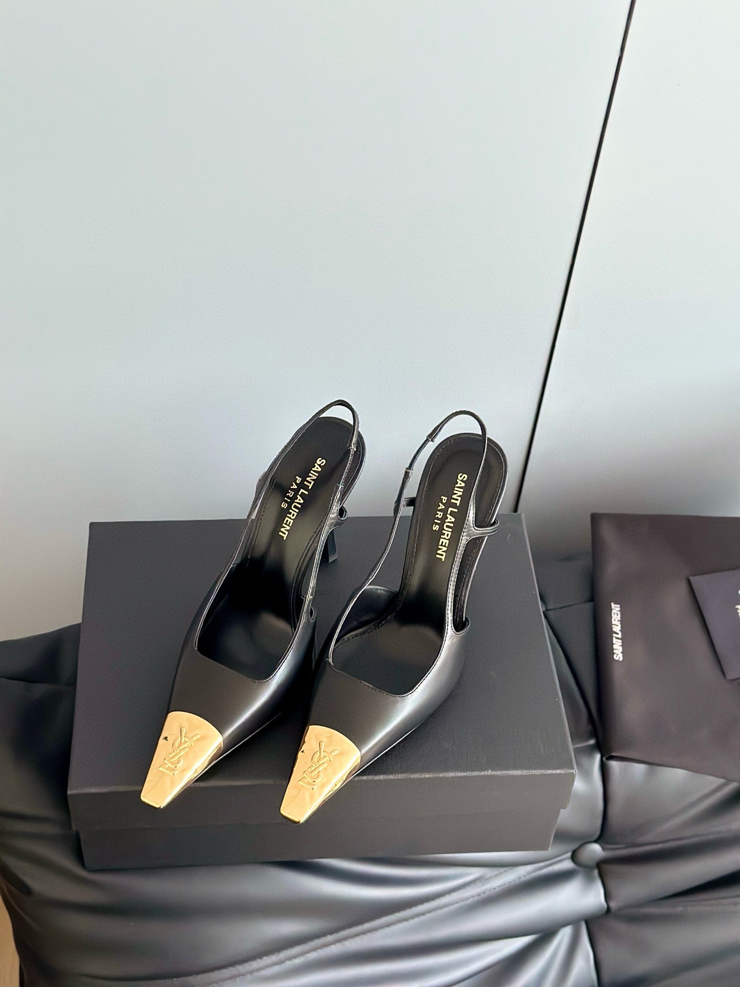 SL HEELS