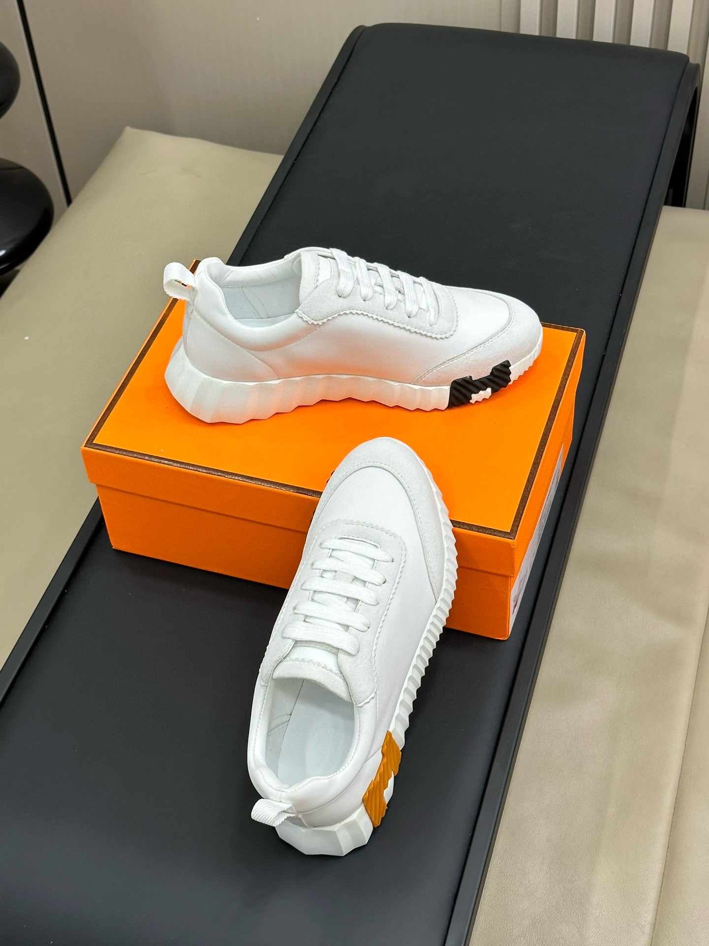 HERM BOUNCING SNEAKER