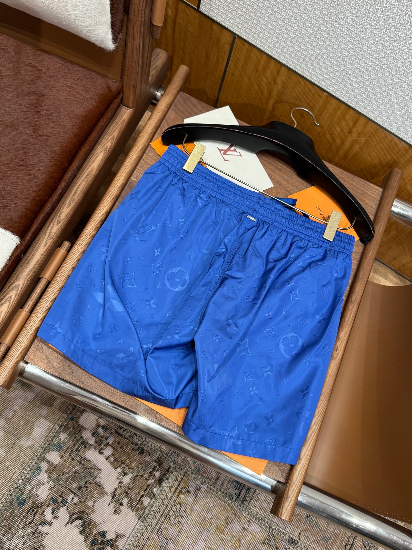 LOU SHORTS