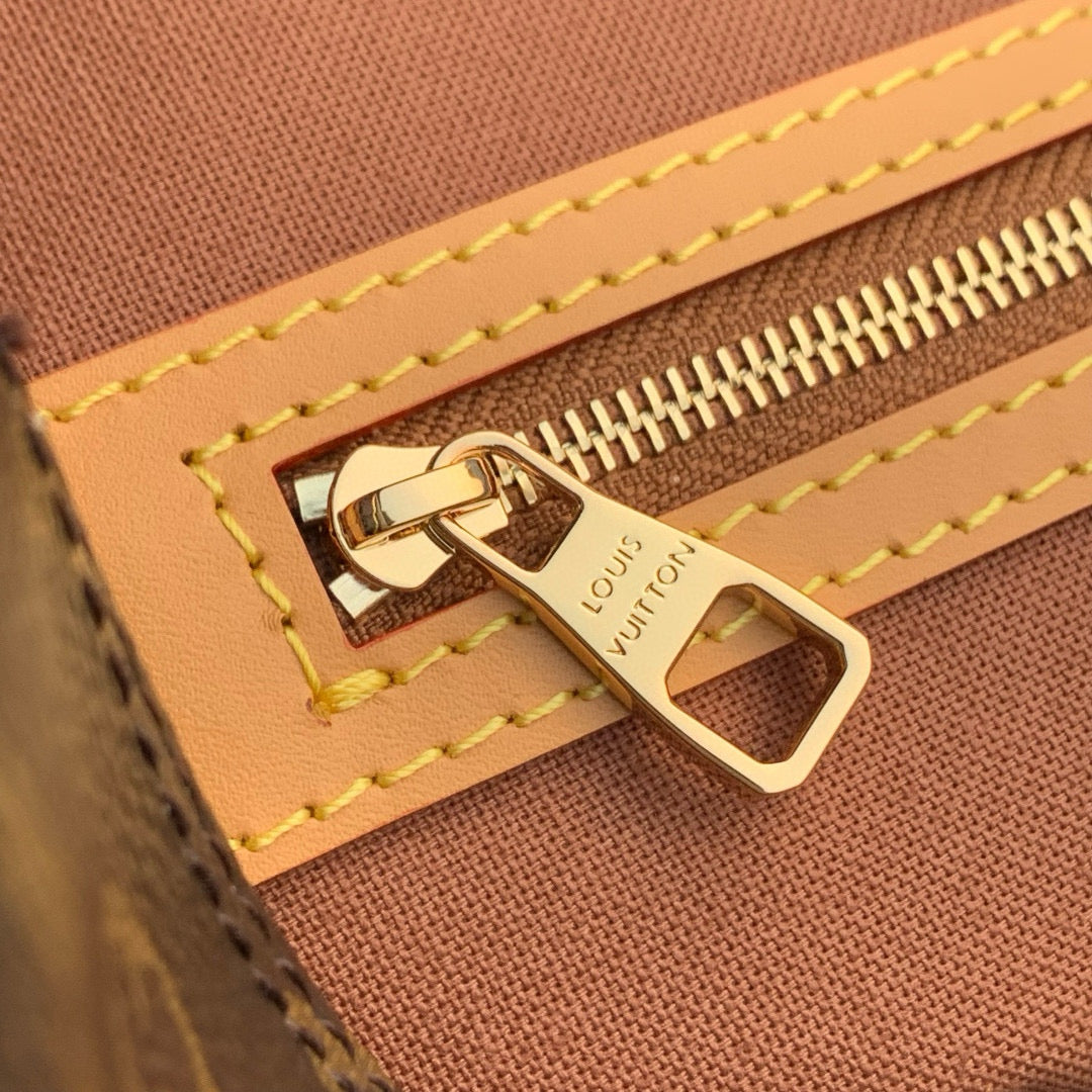 LOU VAGABOND HOBO BAG