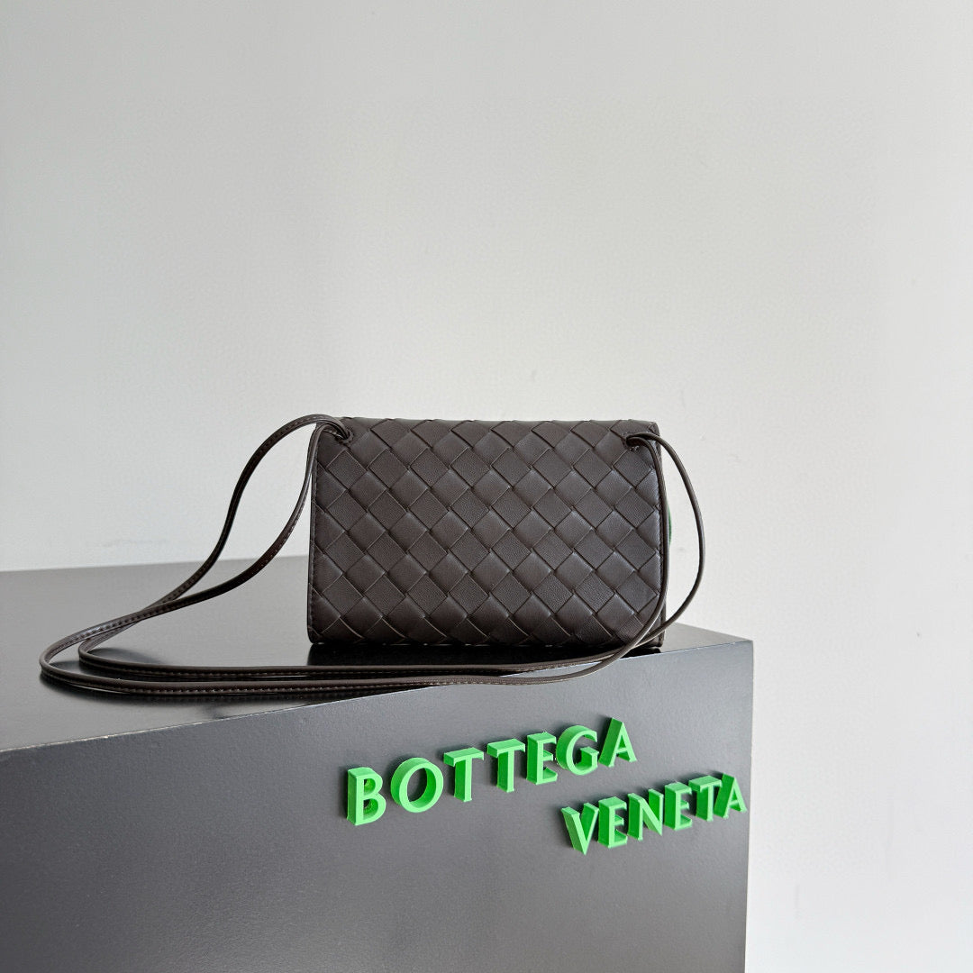 BOTT V ANDIAMO POUCH