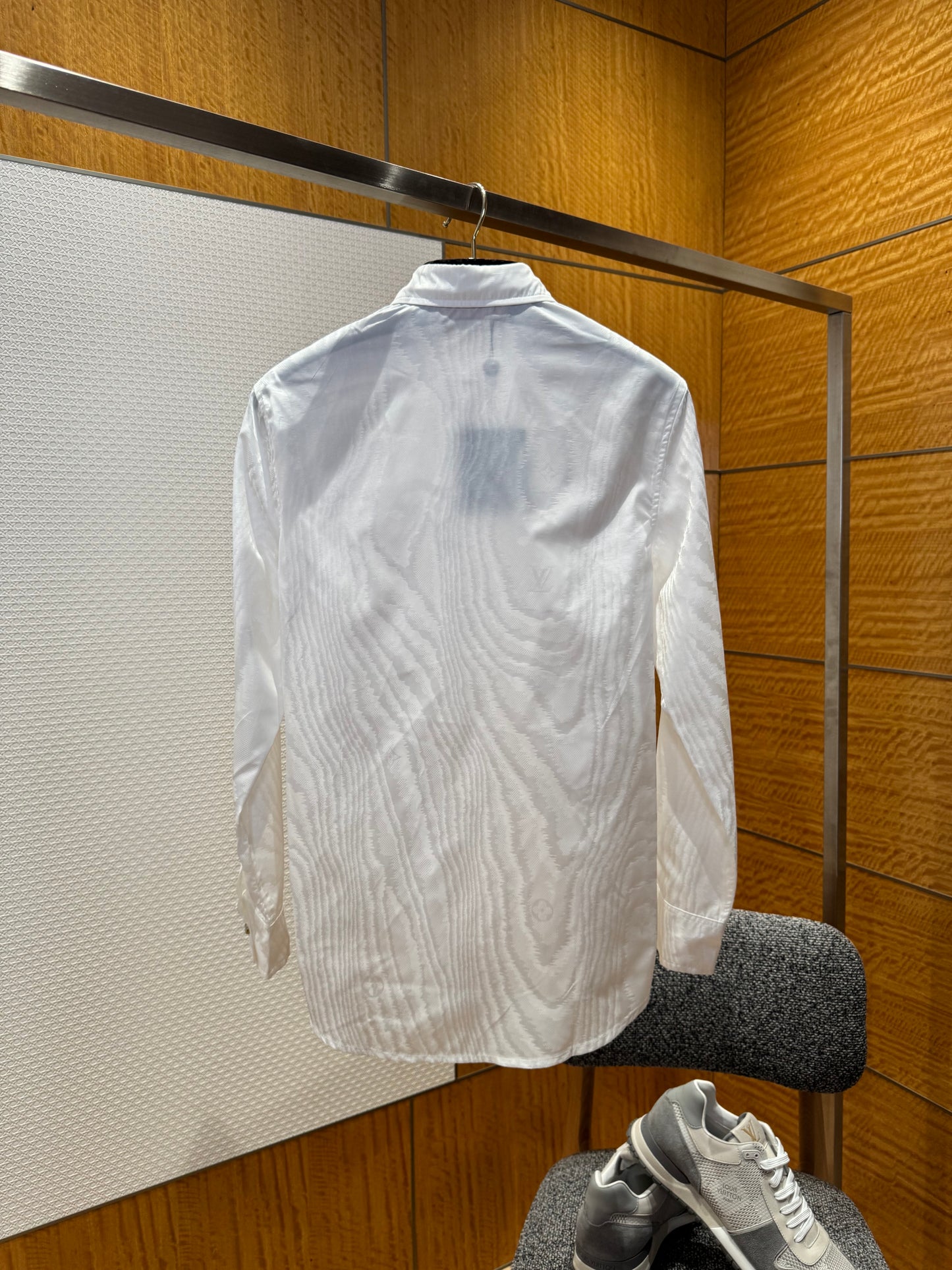 LOU SHIRT