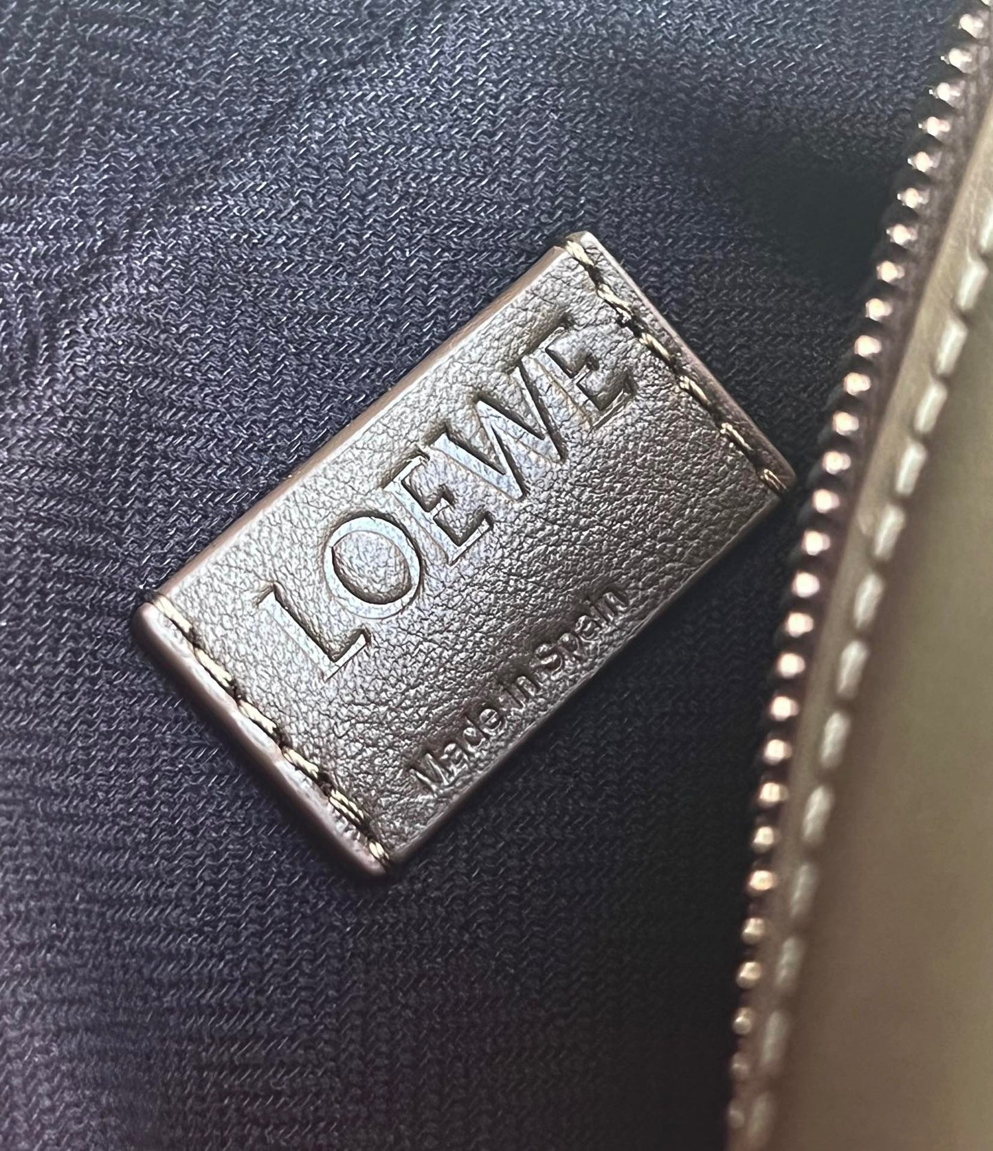 LOEW MINI CAMERA CROSSBODY BAG