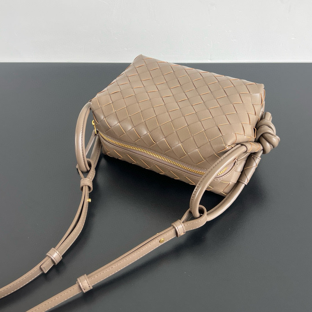 BOTT TOP HANDLE LOOP BAG