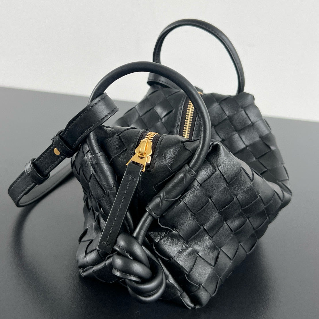 BOTT TOP HANDLE LOOP BAG