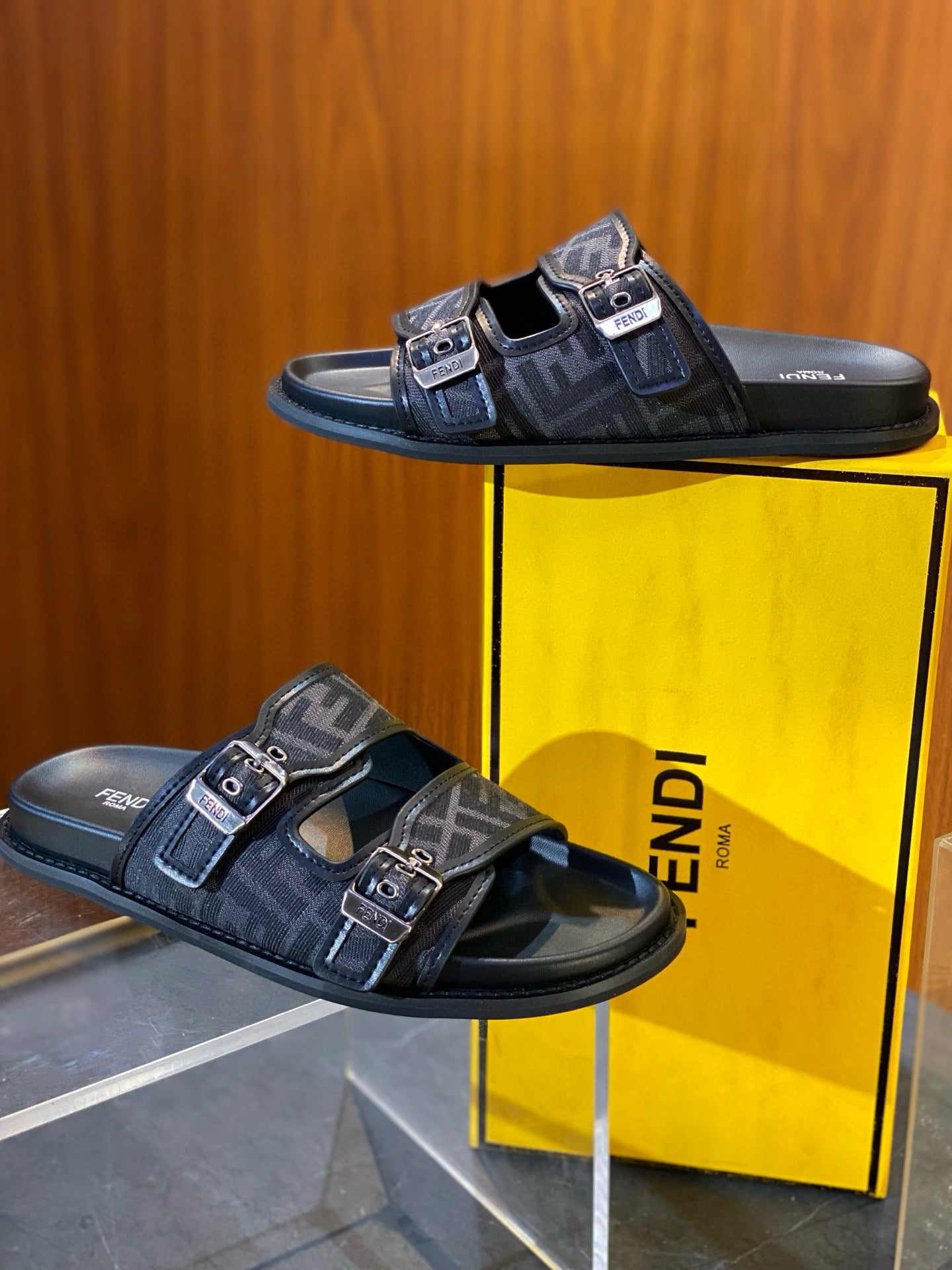 FEN SANDALS
