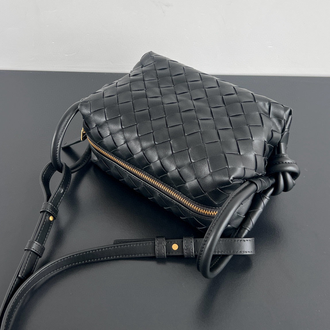 BOTT TOP HANDLE LOOP BAG