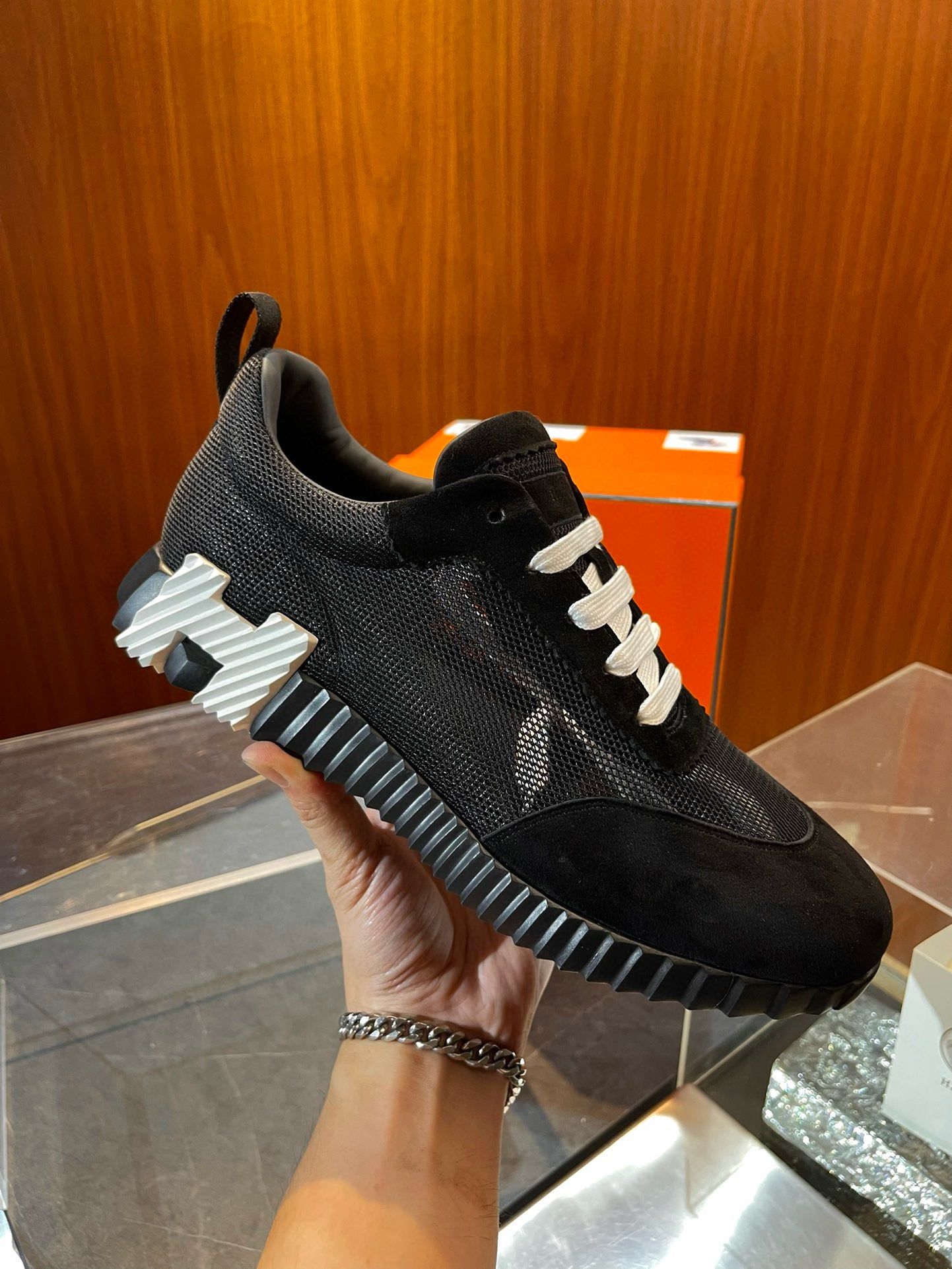 HERM BOUNCING SNEAKERS