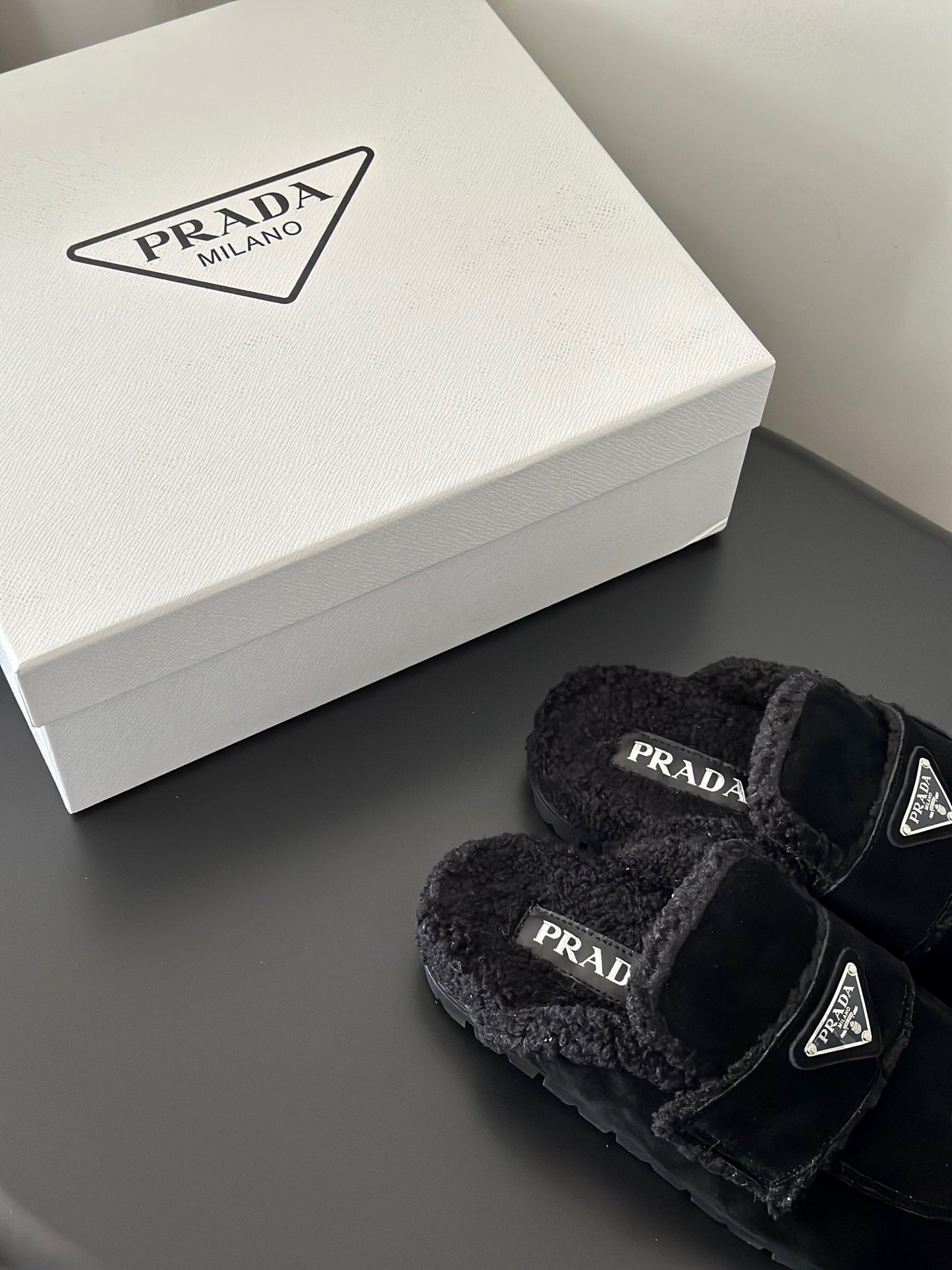 PD SHEARLING SLIPPERS