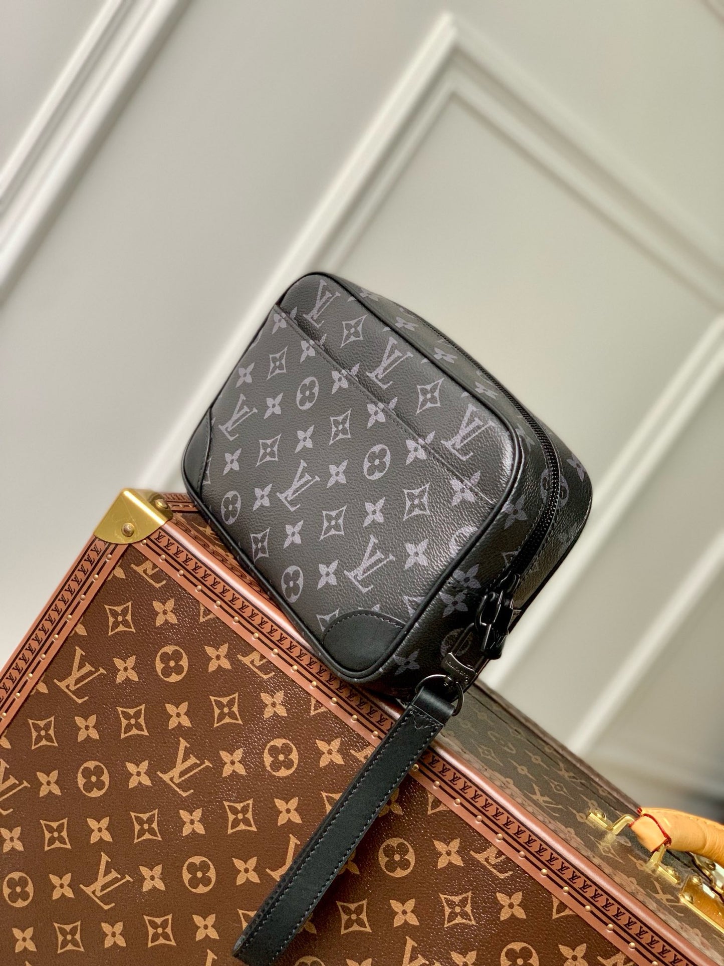 LOU POCHETTE KASAI