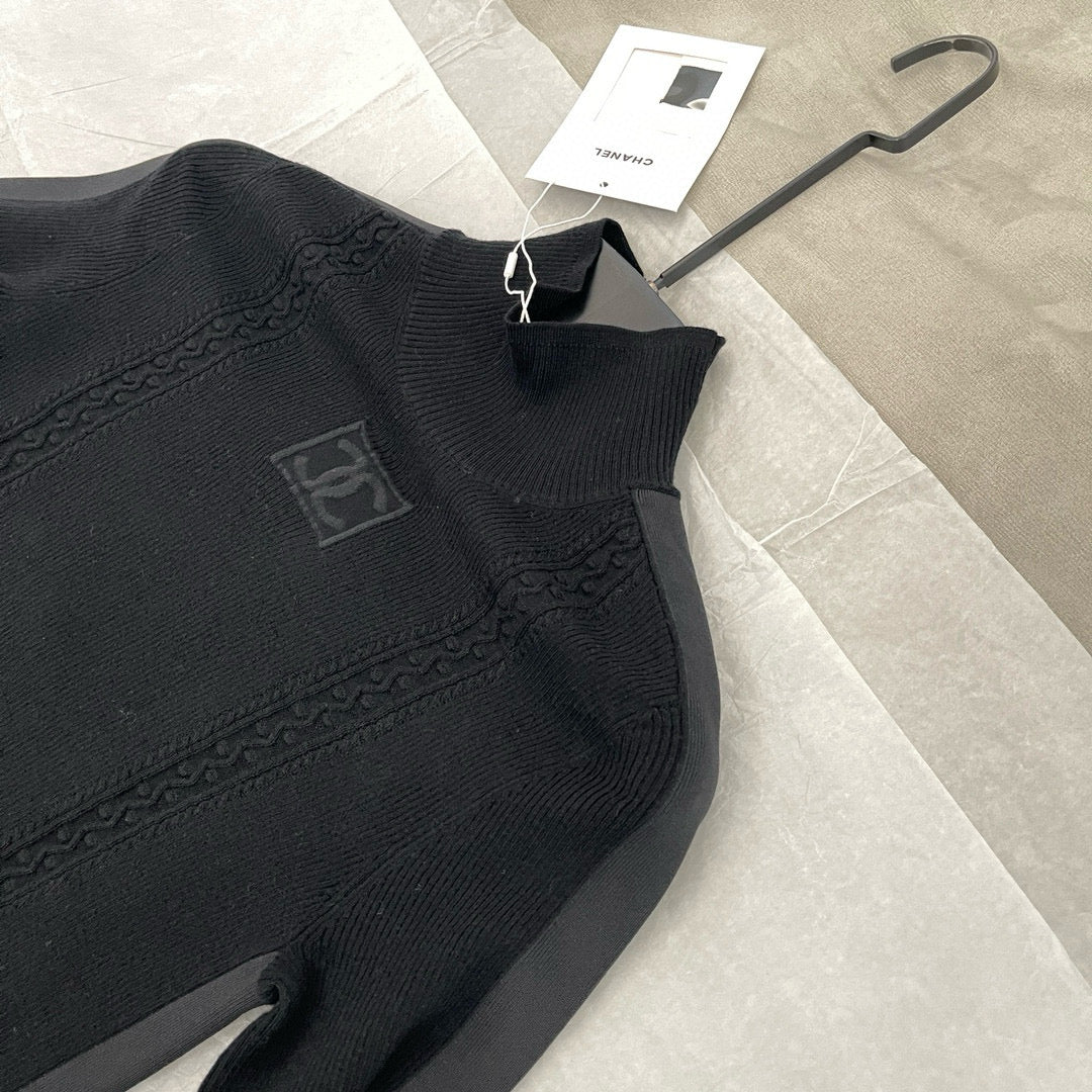 CC TURTLENECK