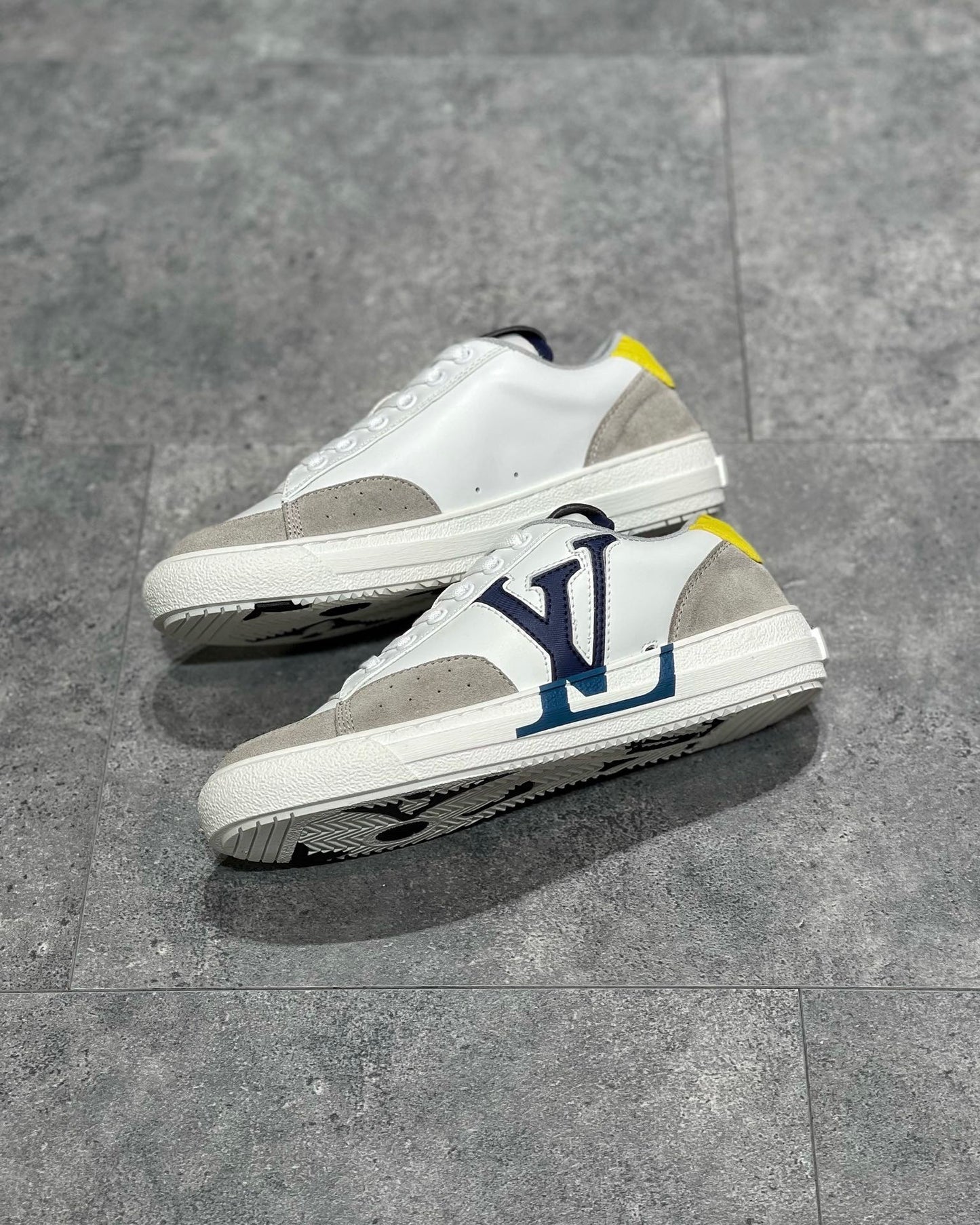 LOU TRAINERS