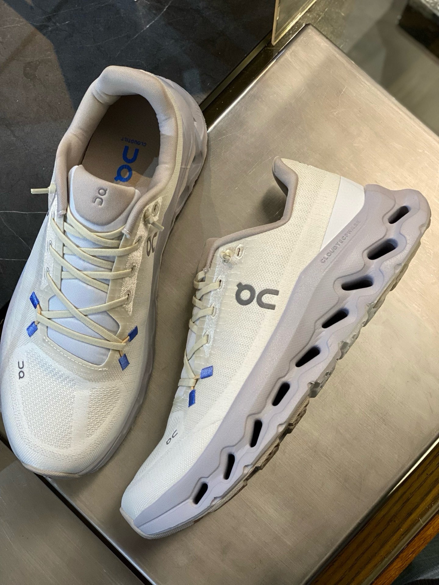 LOEW CLOUDLIT SNEAKER