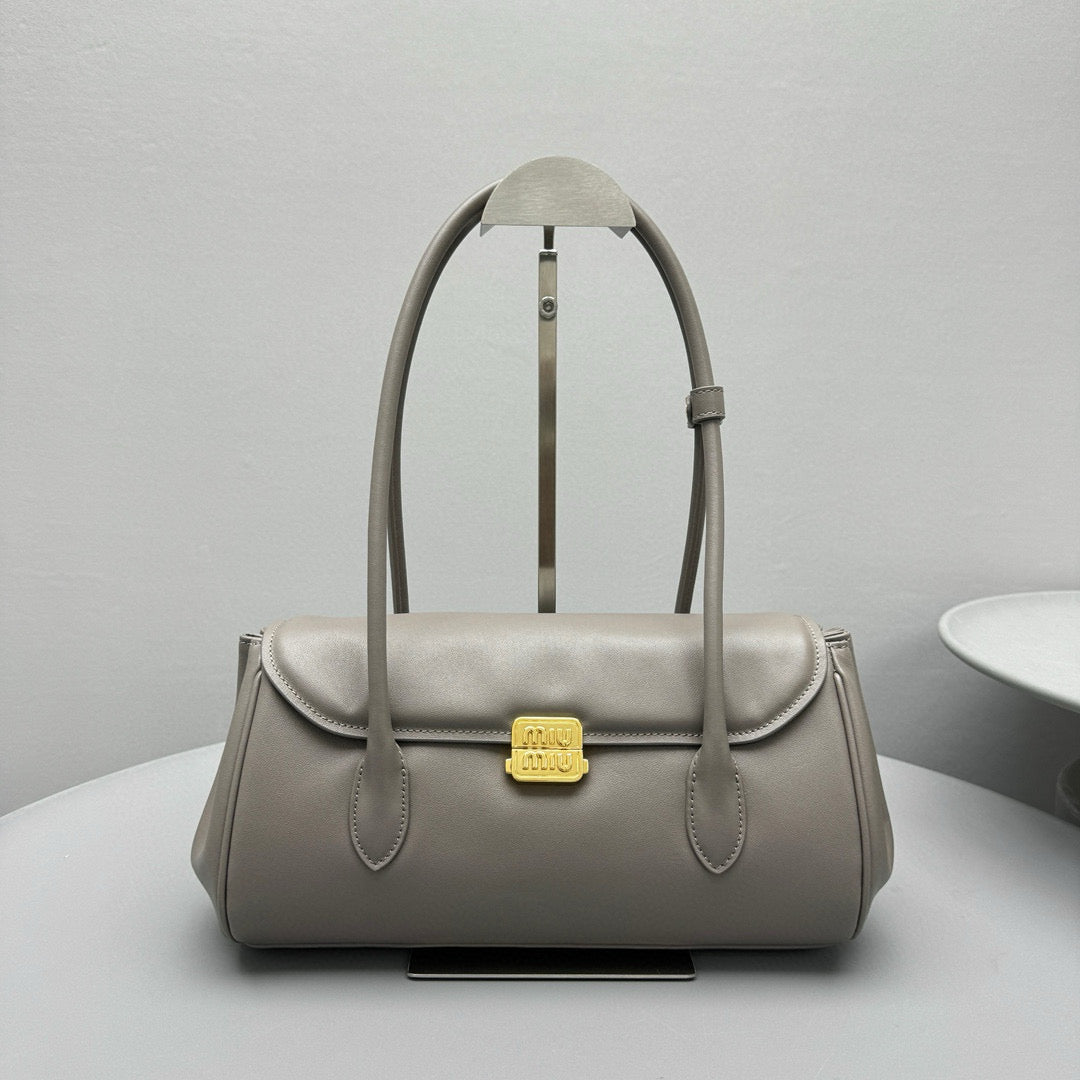MIU M SHOULDER BAG