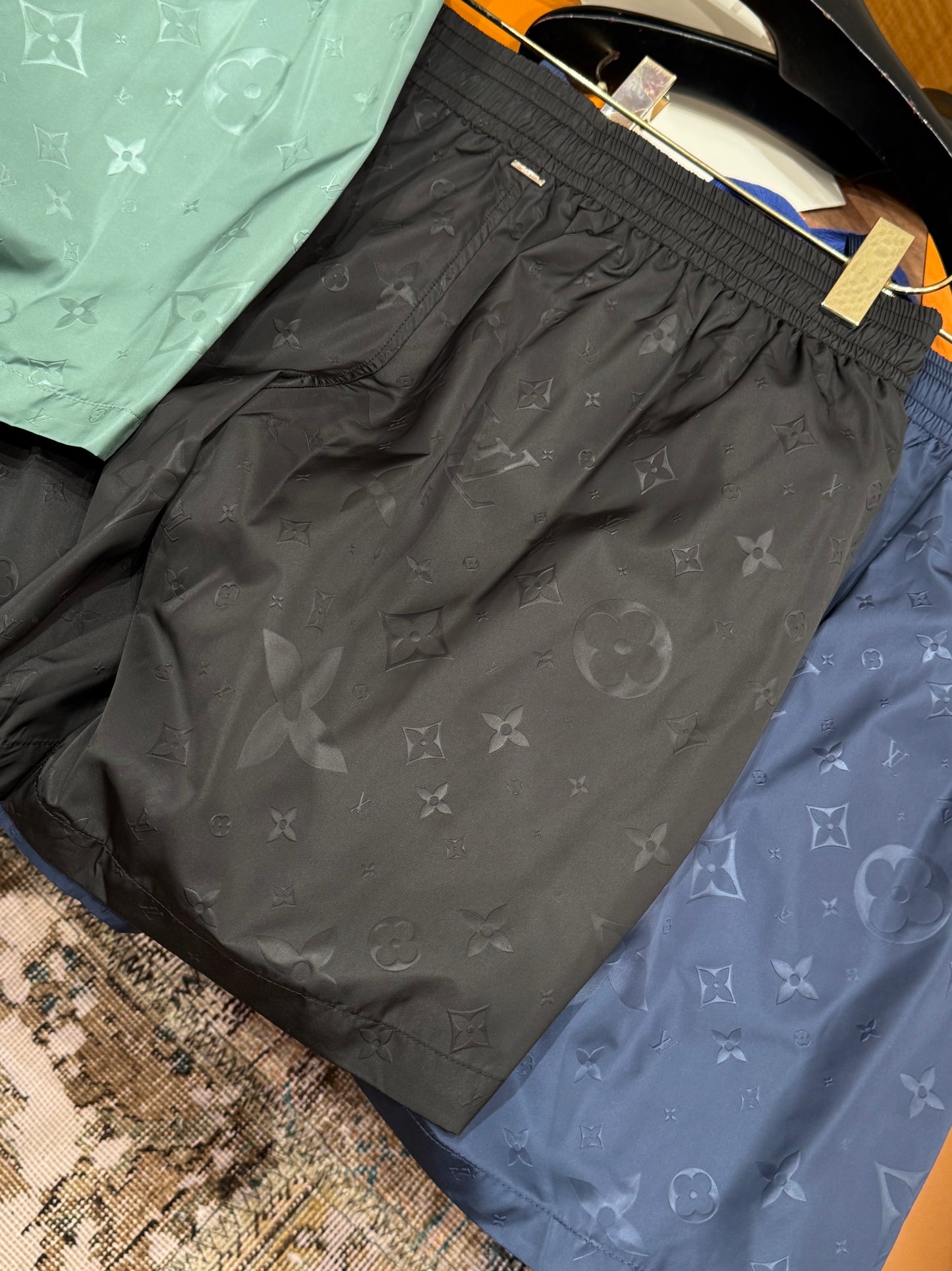LOU SHORTS