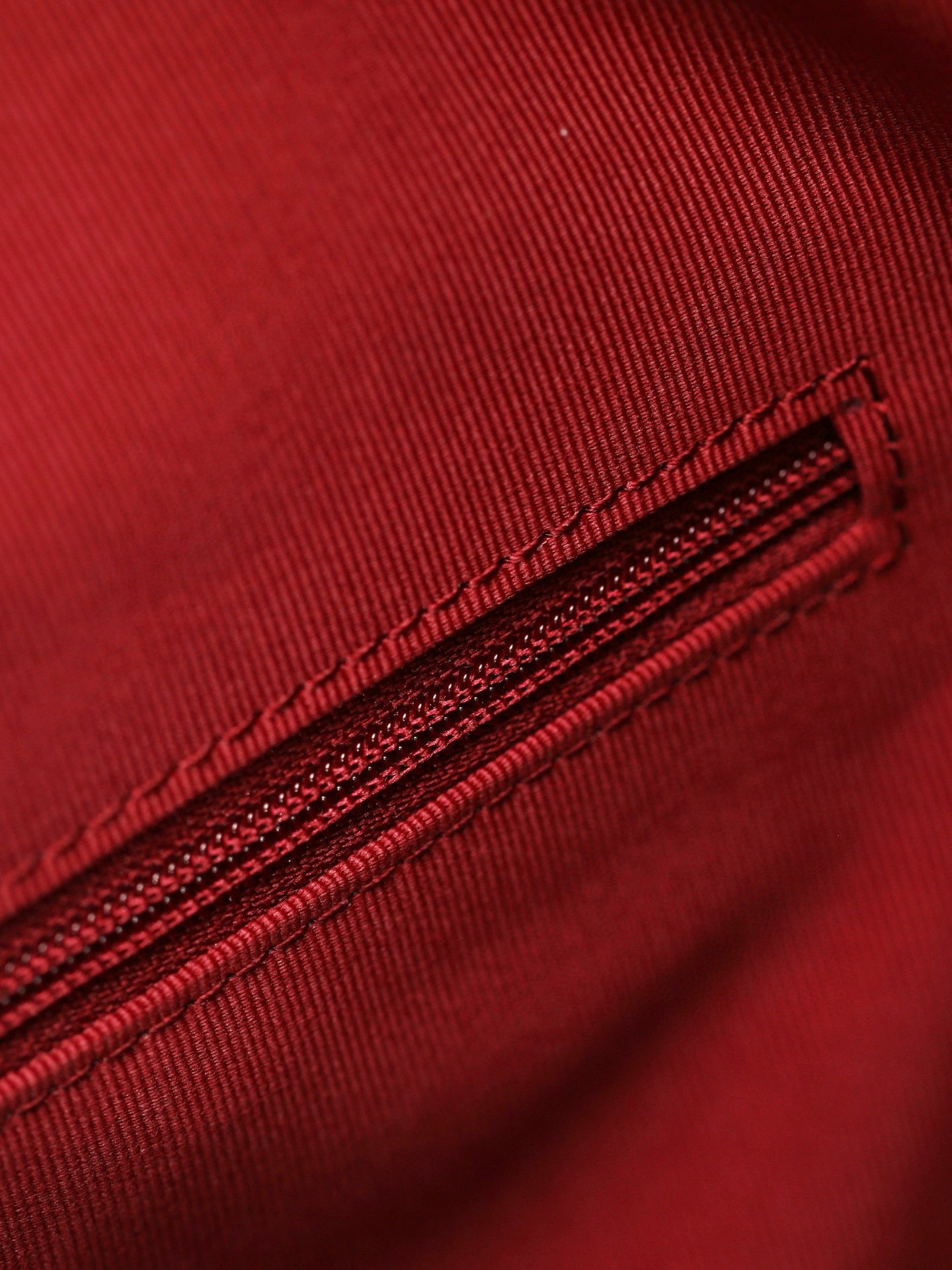 CC 23B MAXI HOBO BAG