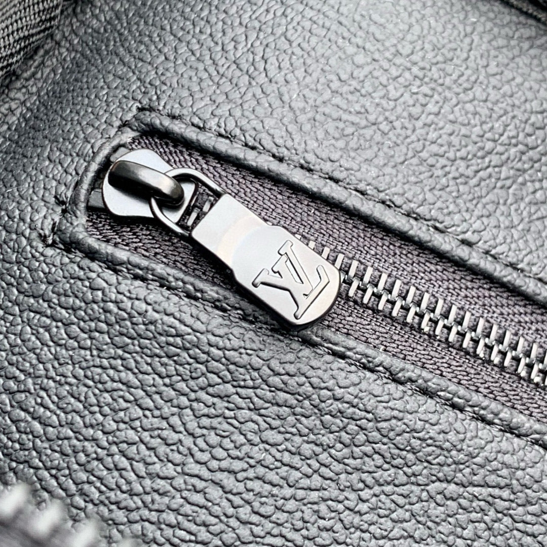 LOU DOPP KIT TOILETRY BAG