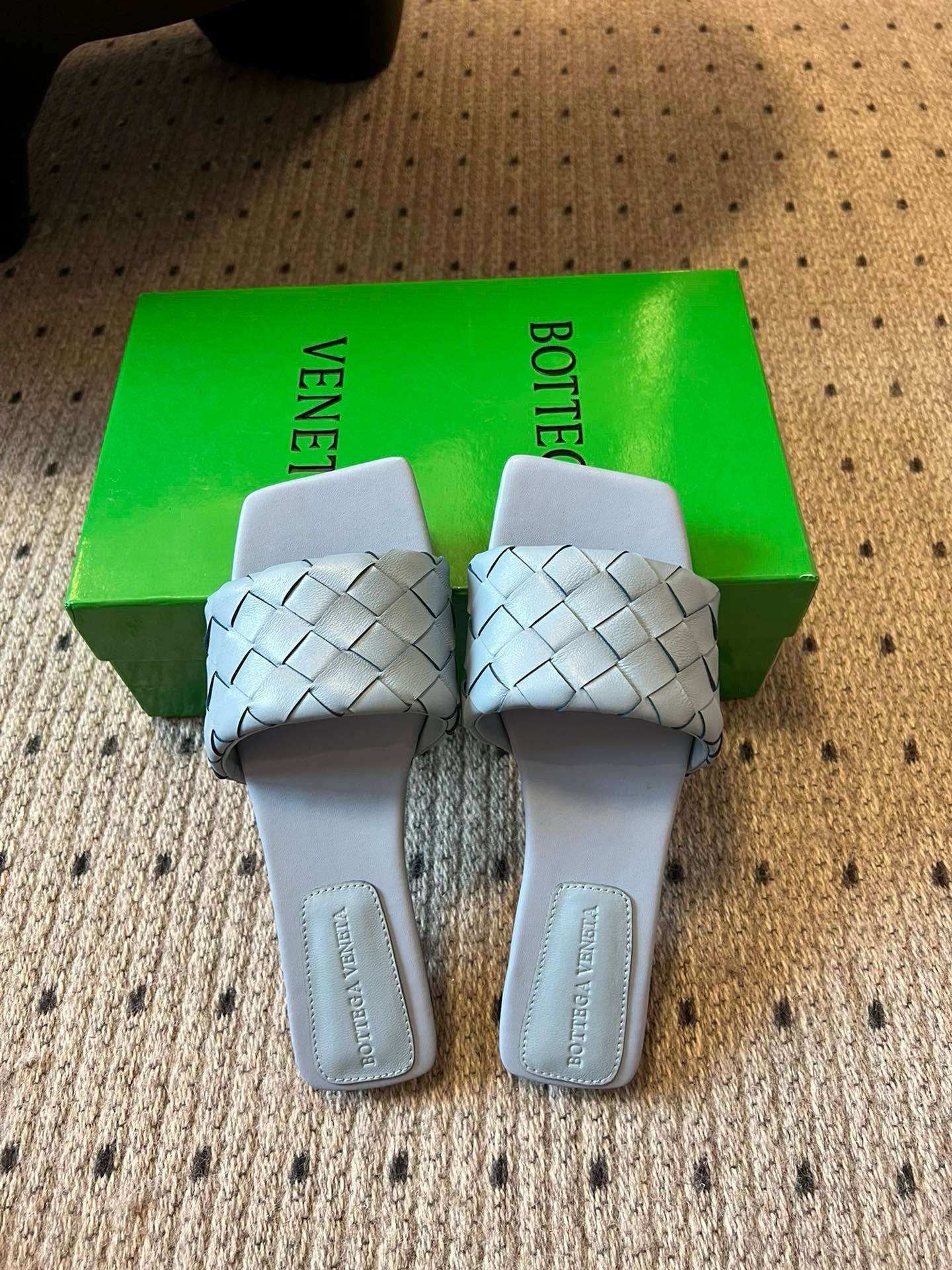 BOTT V SANDALS