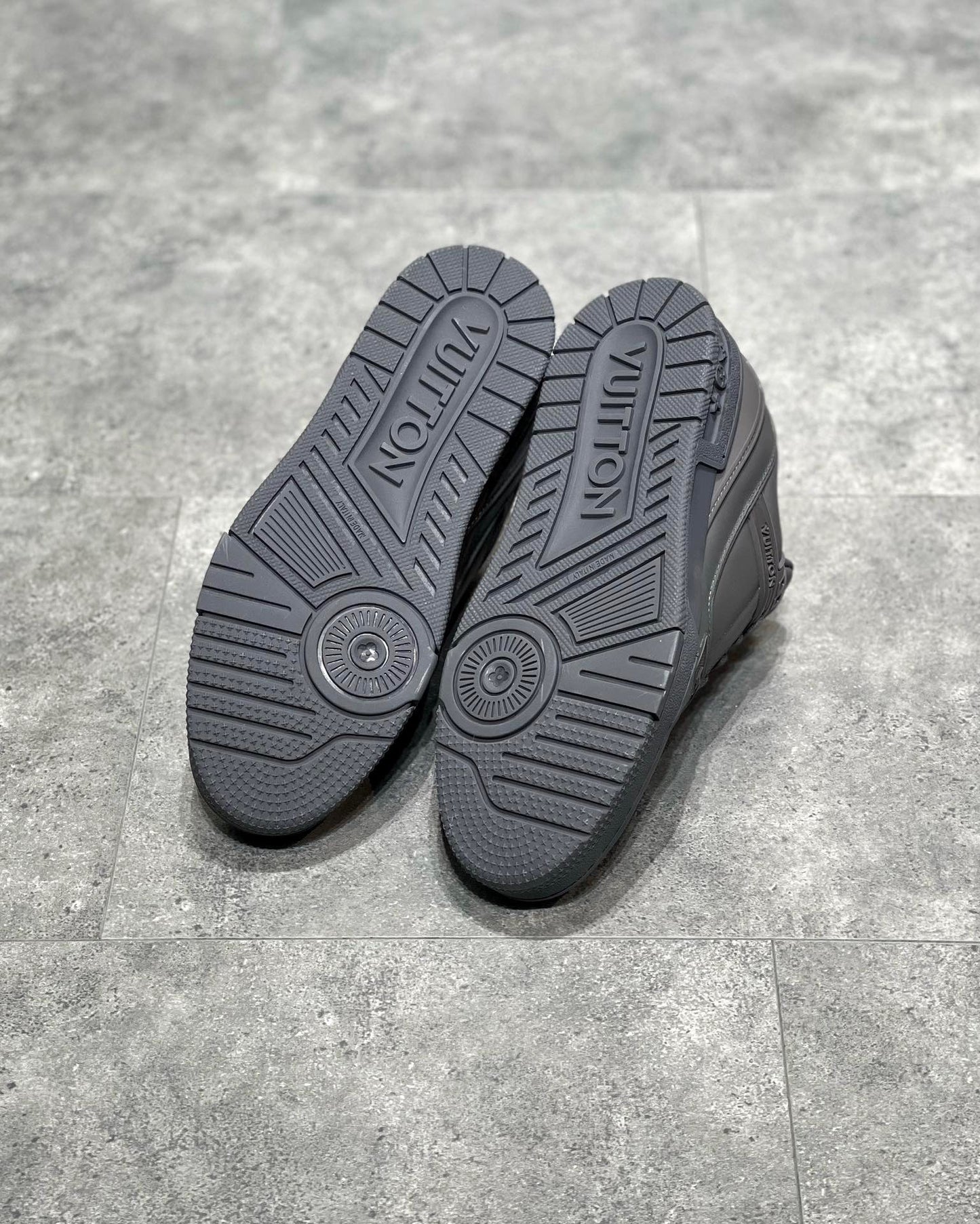 LOU TRAINERS