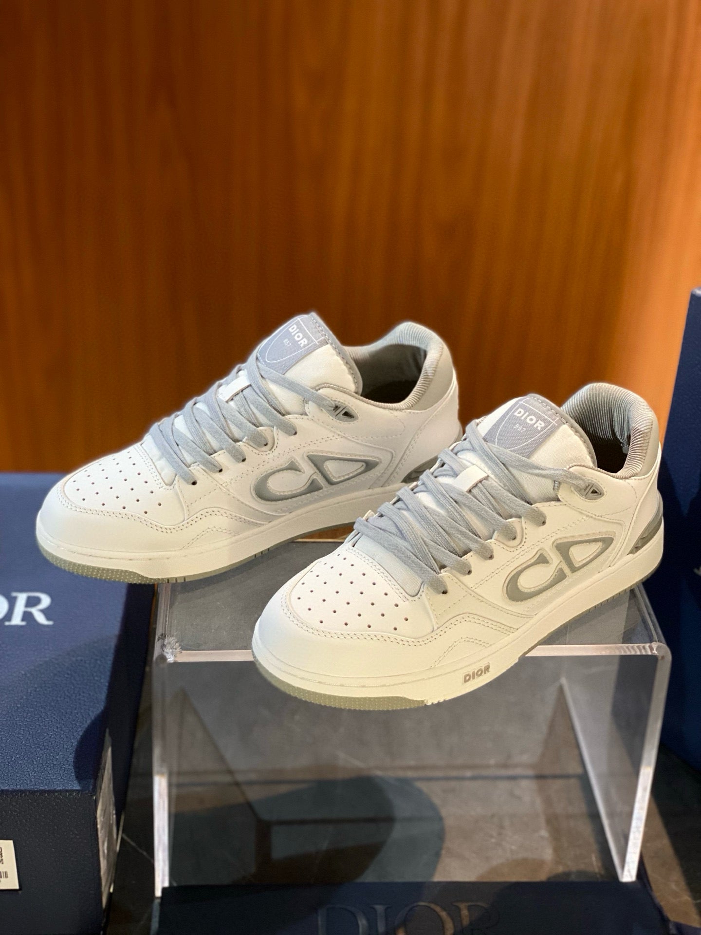 CD B57 SNEAKER
