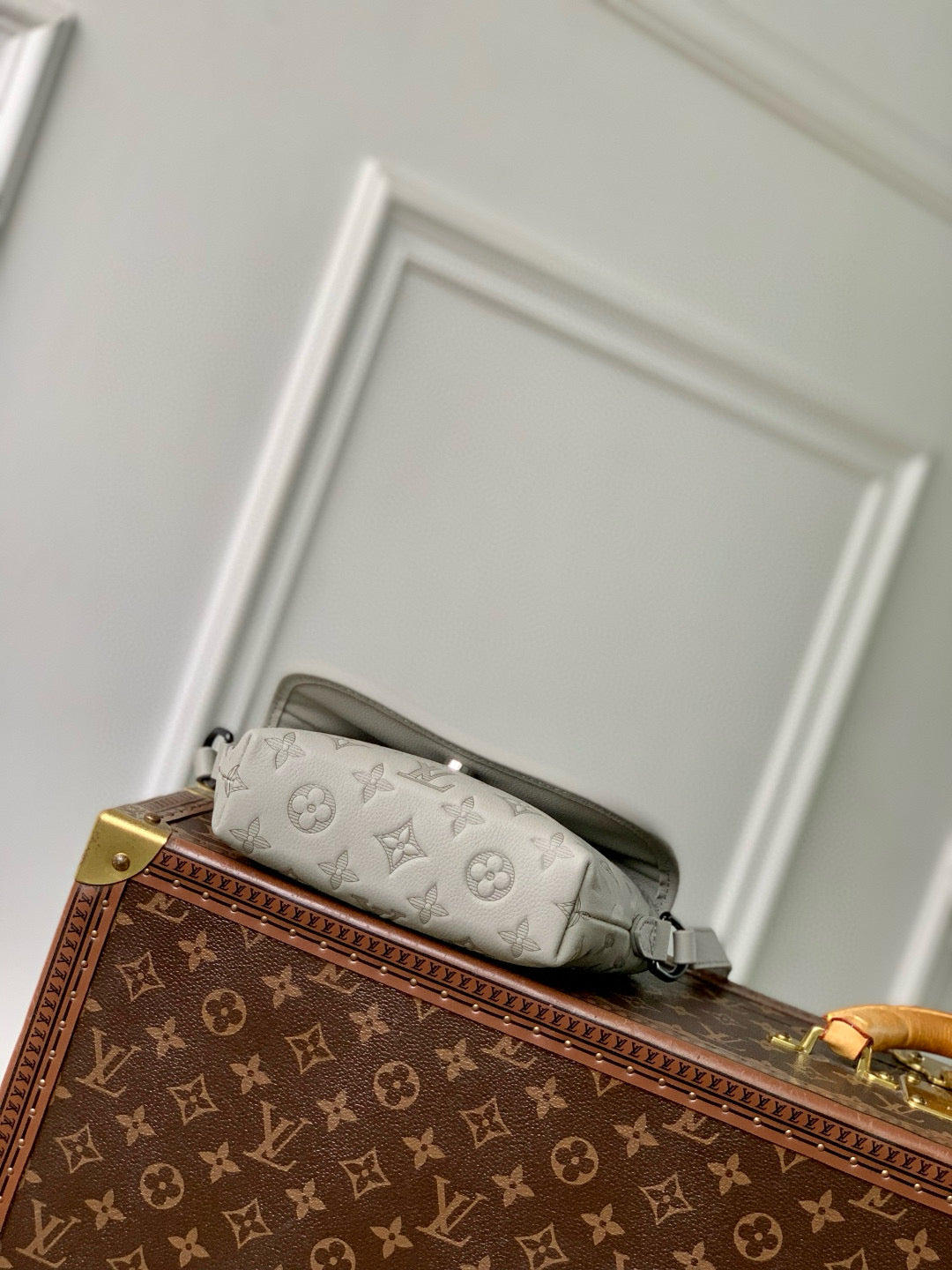 LOU PULSE WEARABLE WALLET