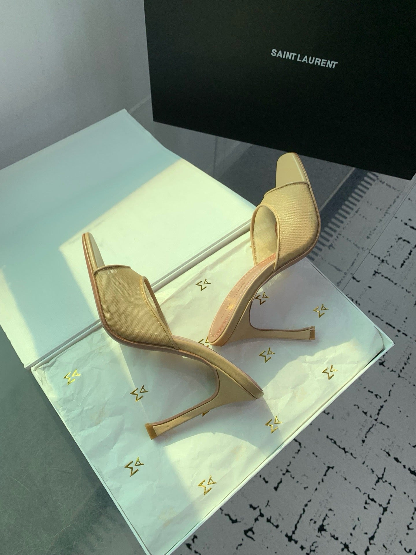 AMINA M HEELS