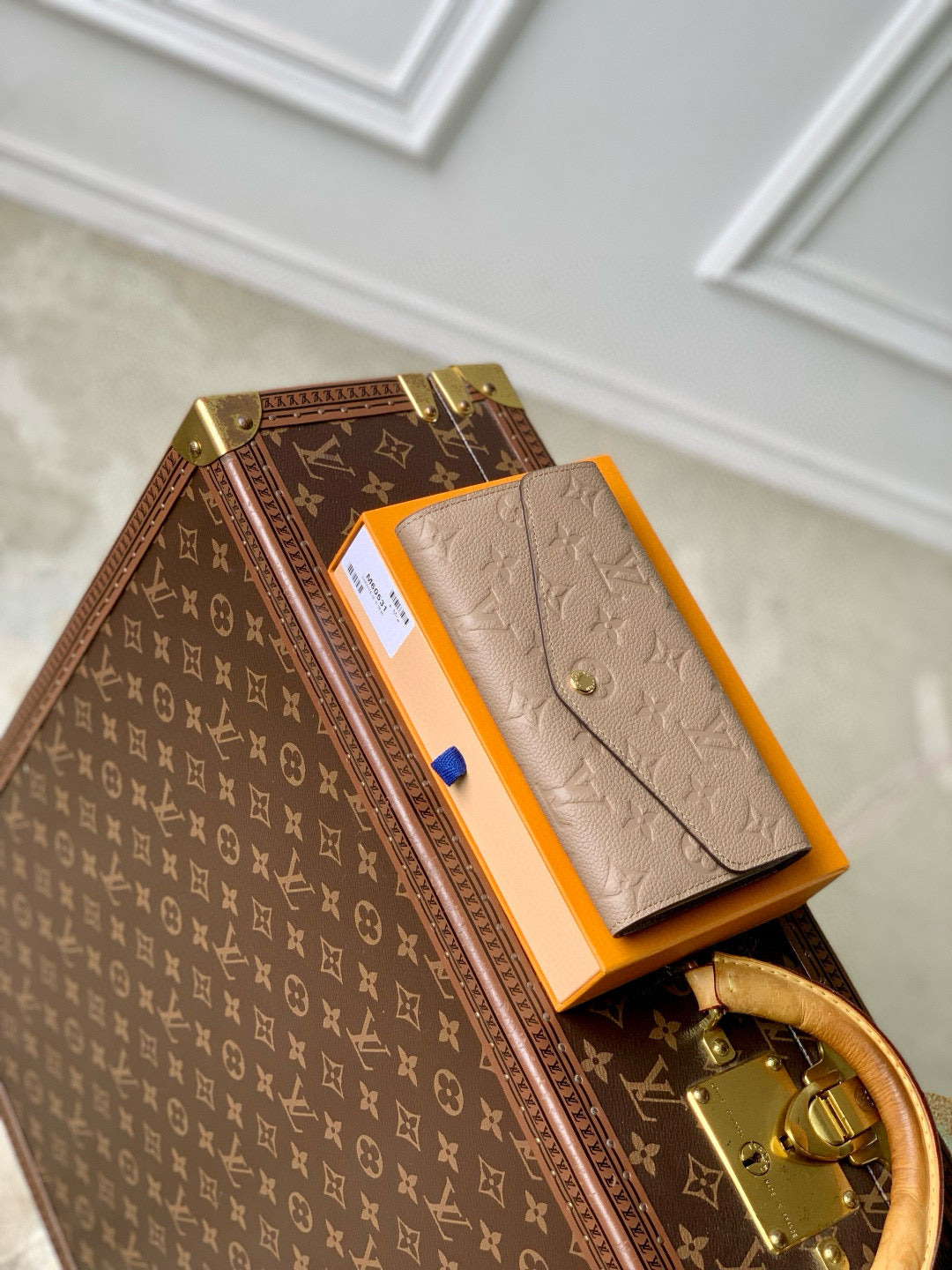 LOU SARAH WALLET