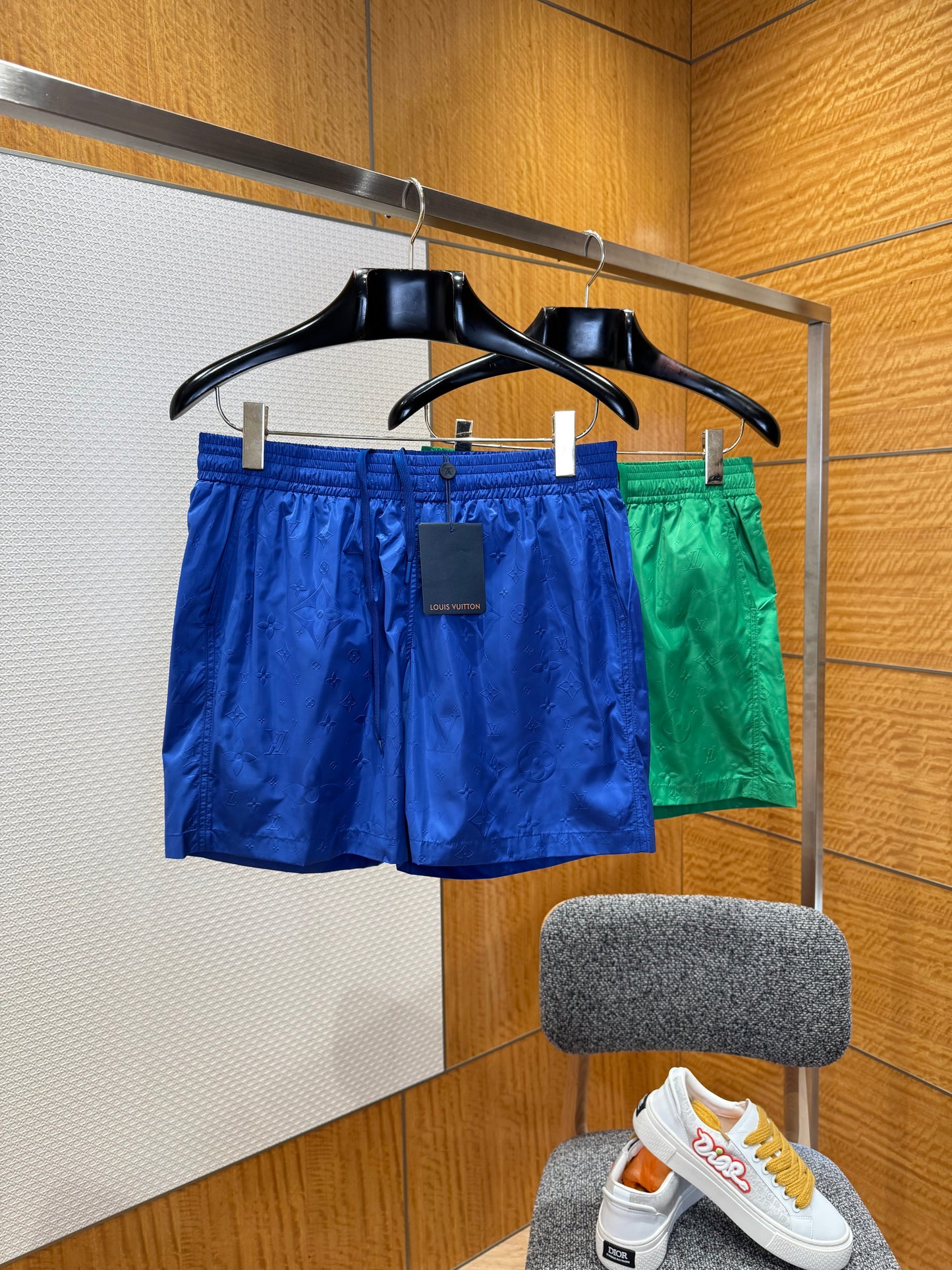 LOU SHORTS