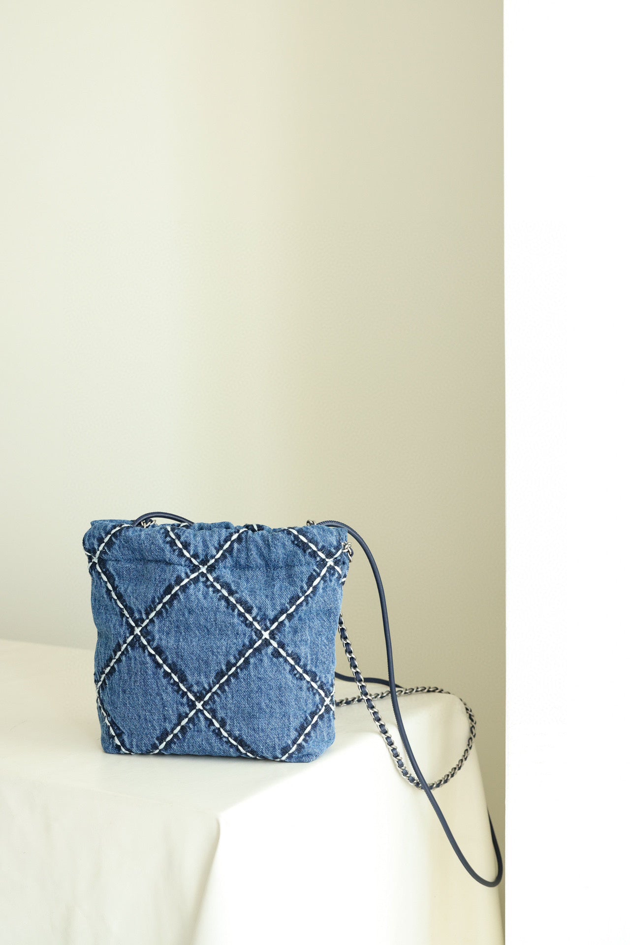 CC 22 MINI HANDBAG