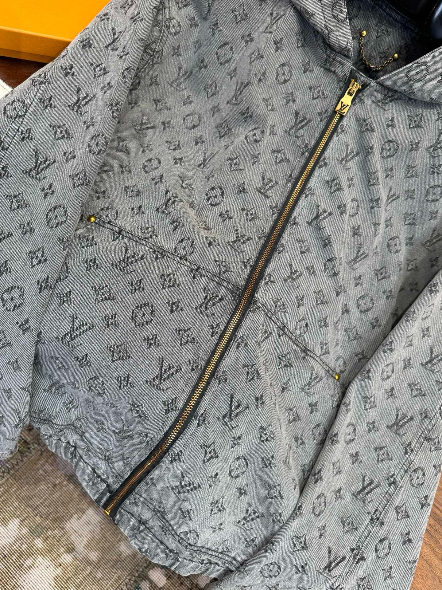 LOU DENIM JACKET