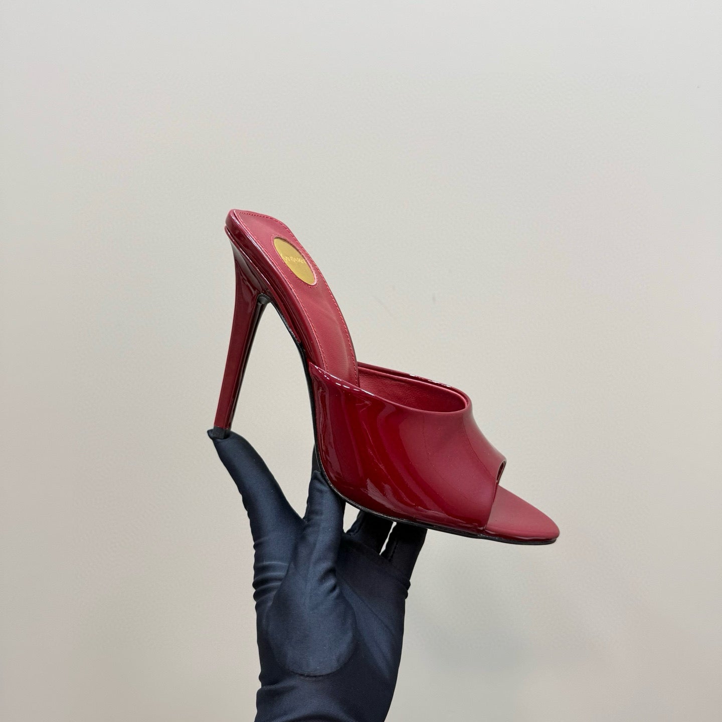SL HEELS