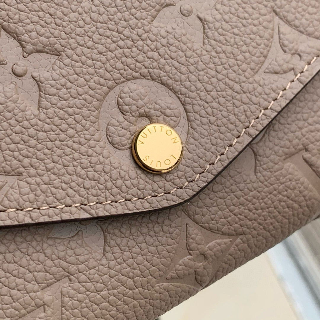 LOU SARAH WALLET