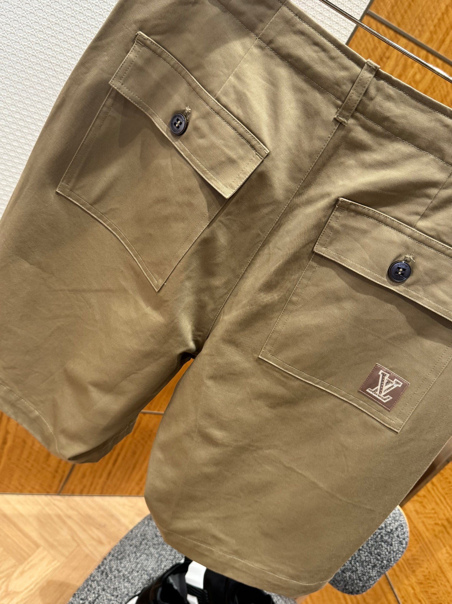 LOU SHORTS
