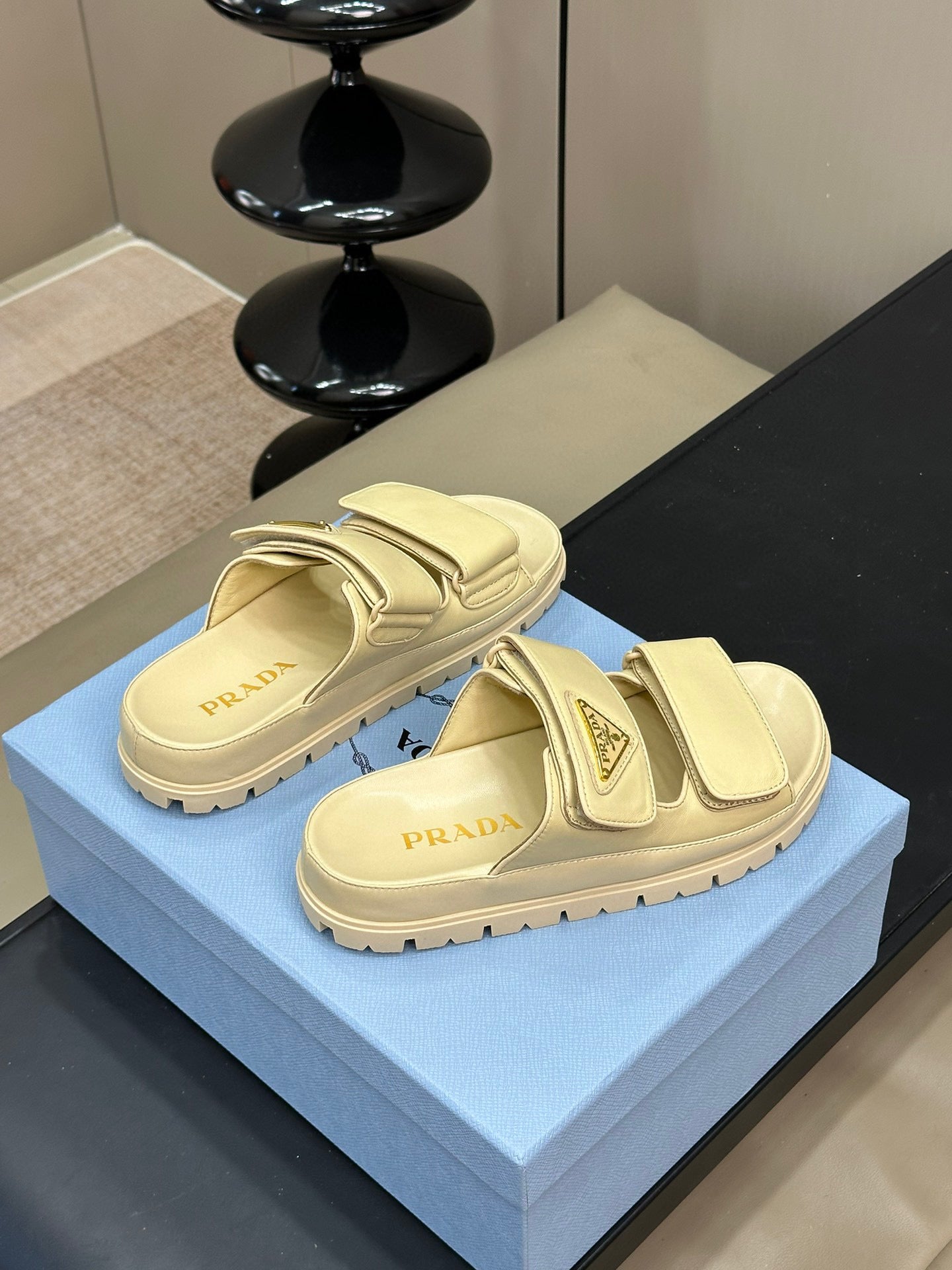 PD NAPPA LEATHER SLIDES