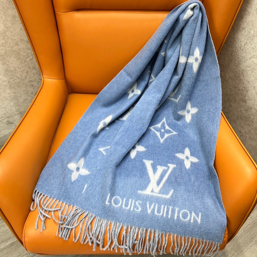 LOU SCARF