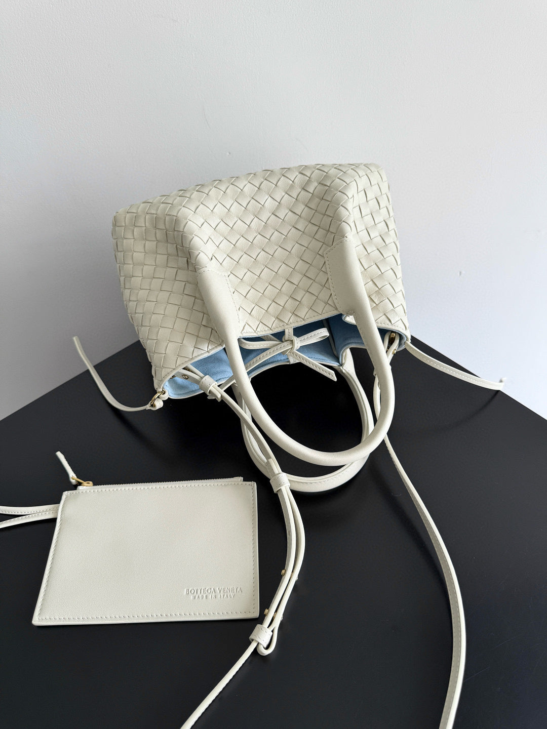 BOTT V SMALL PINACOTECA BAG