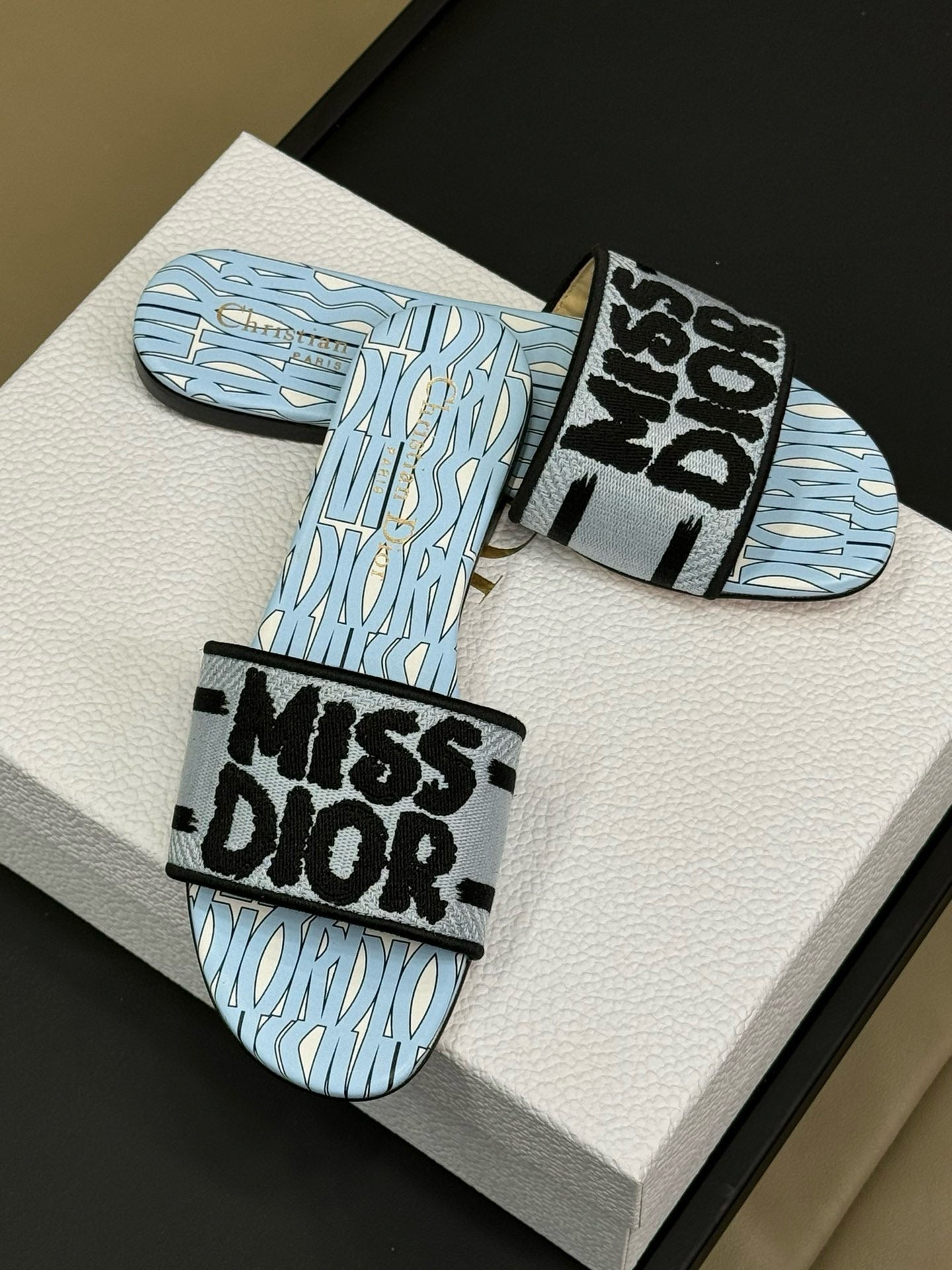 CD DWAY SLIDES