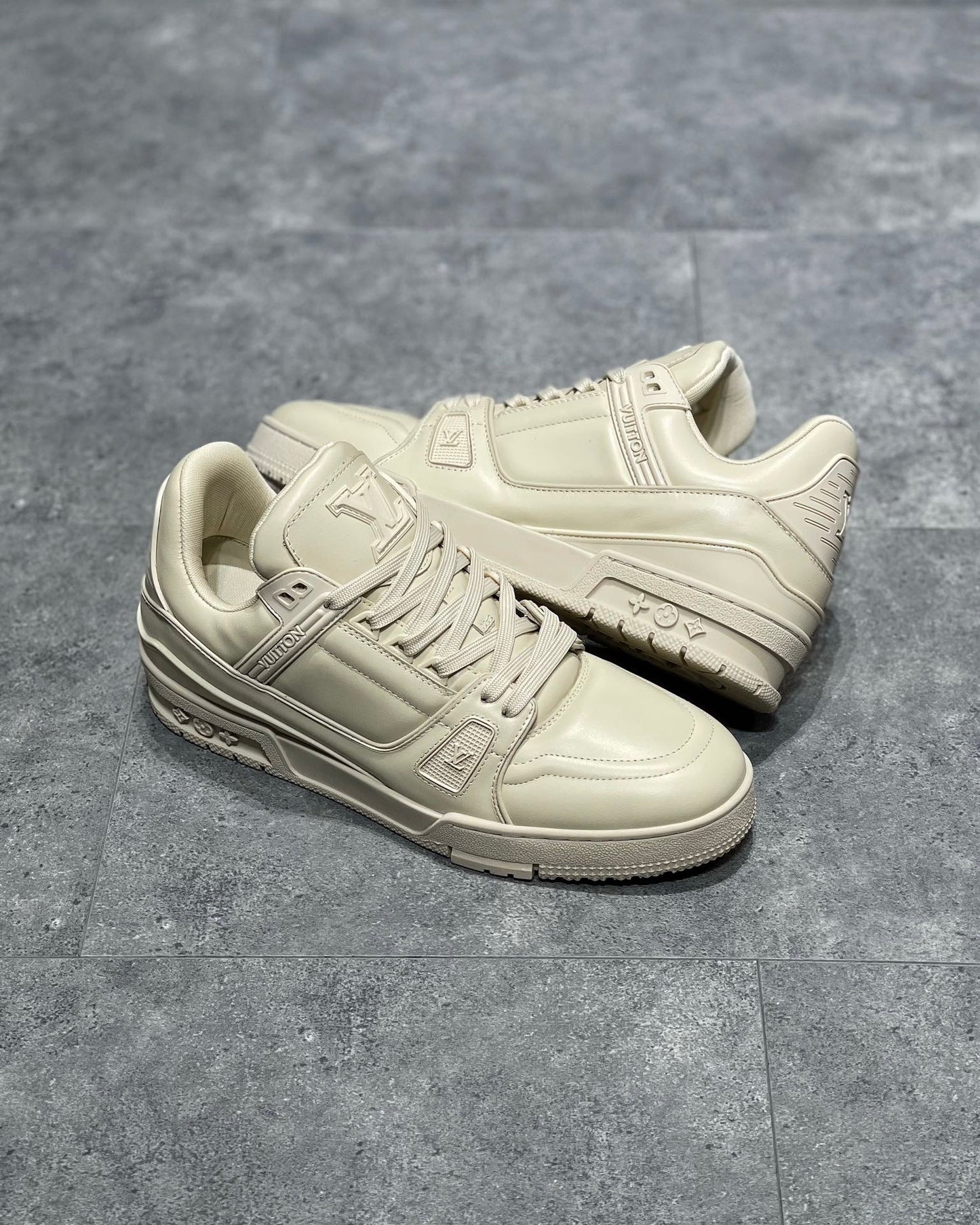 LOU TRAINERS