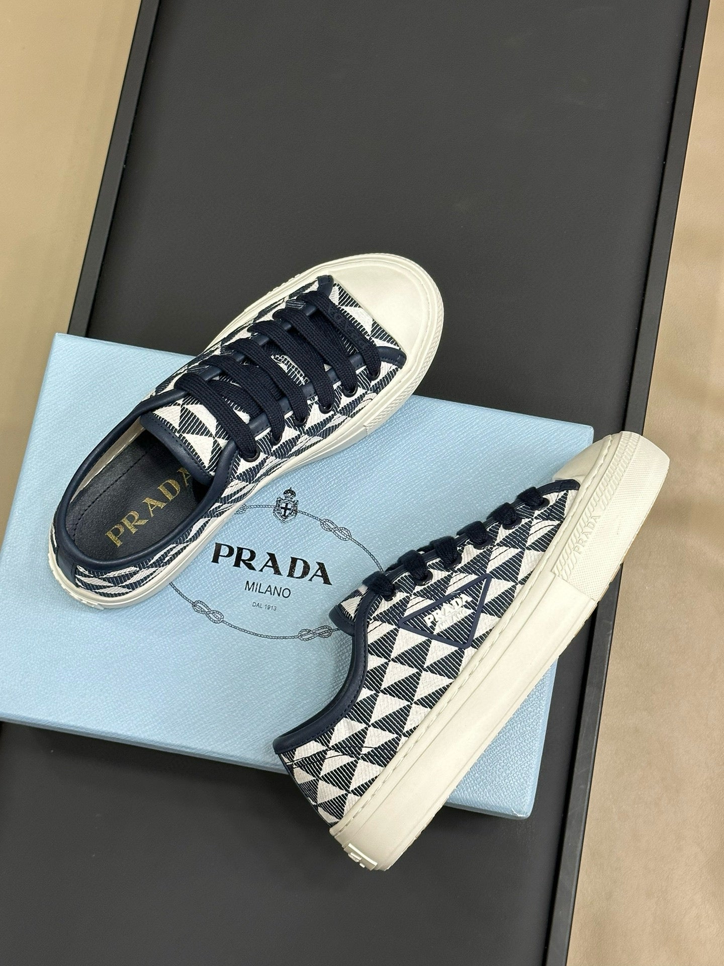 PD SNEAKERS