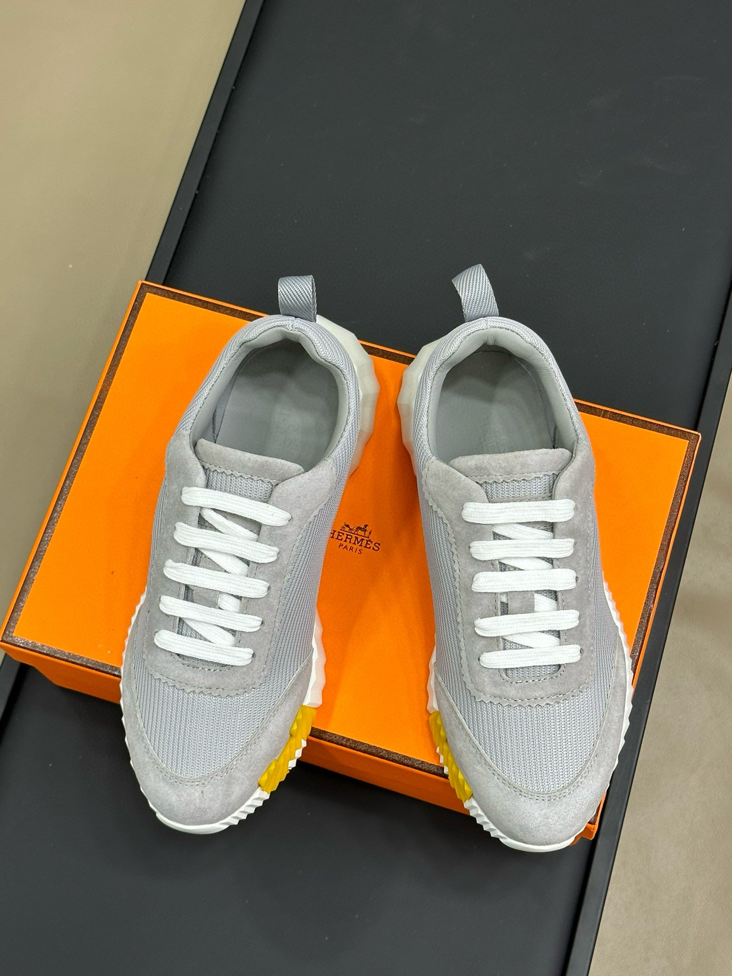 HERM BOUNCING SNEAKER