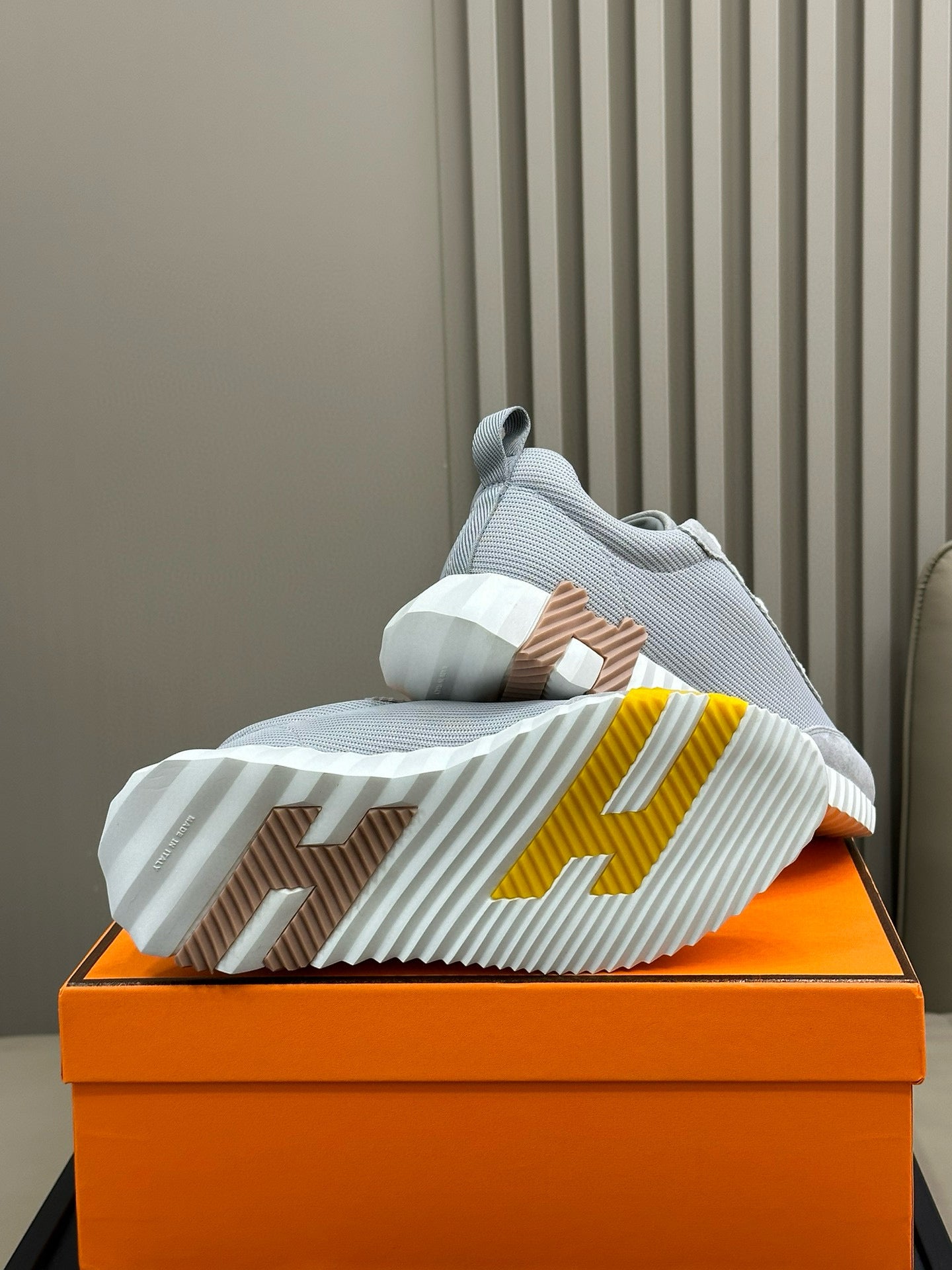 HERM BOUNCING SNEAKER