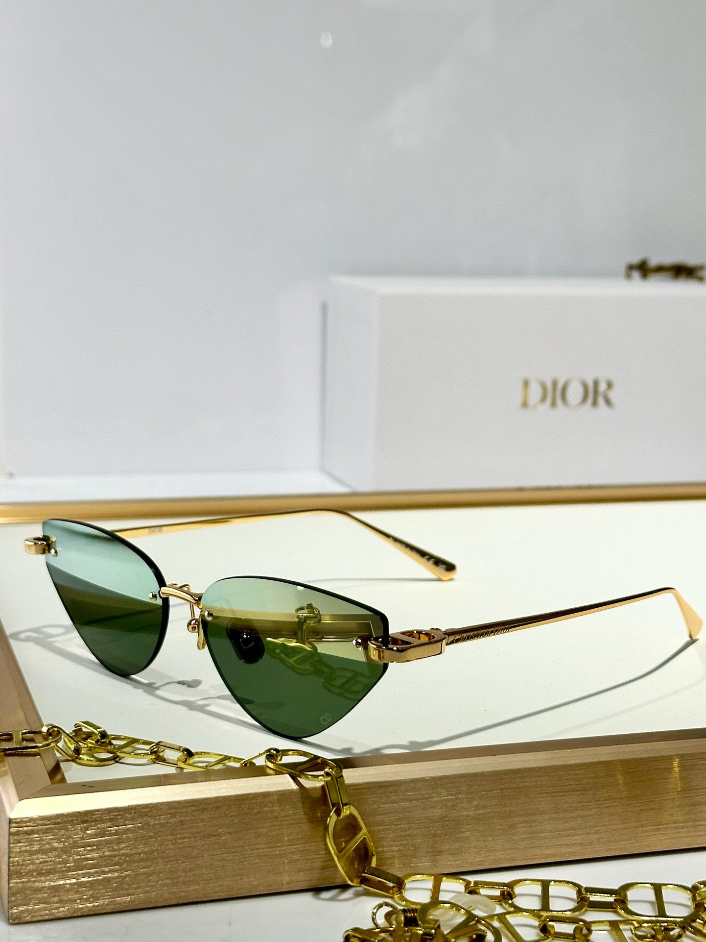 CD SUNGLASSES
