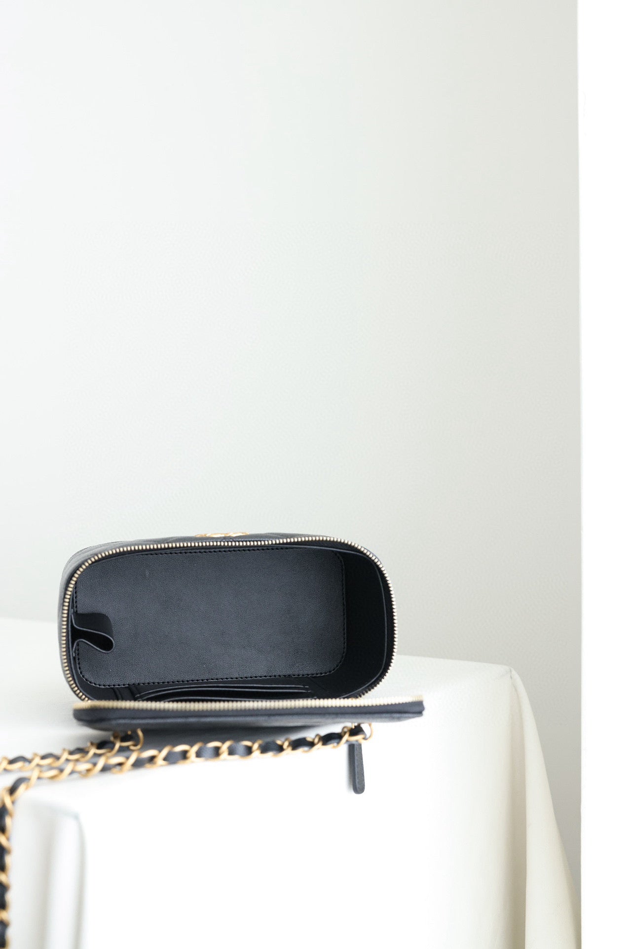CC 24S VANITY BAG