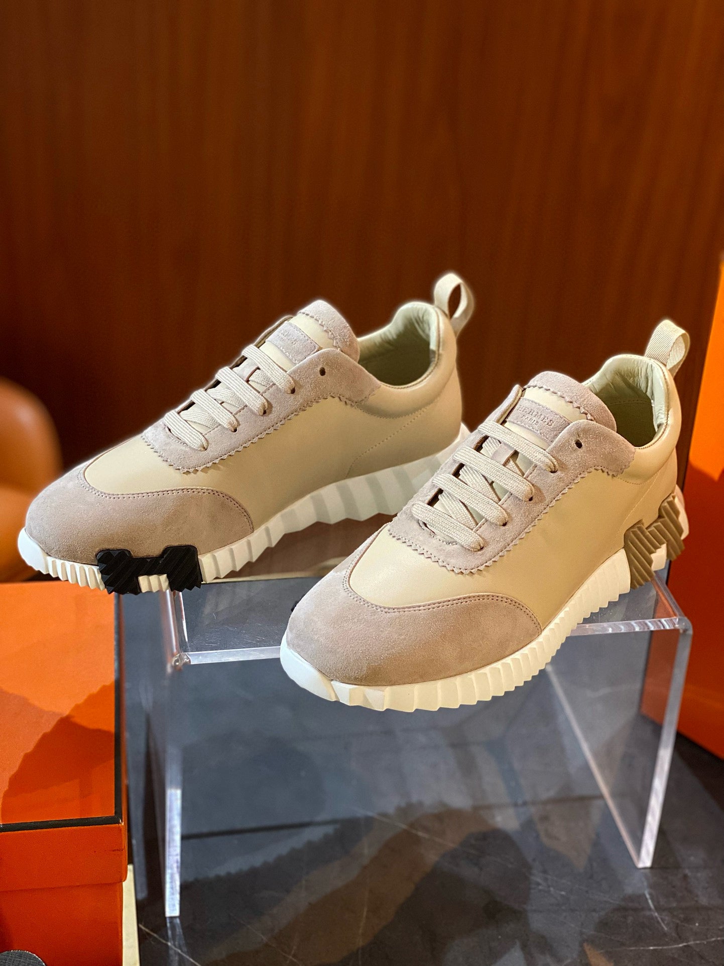 HERM BOUNCING SNEAKERS