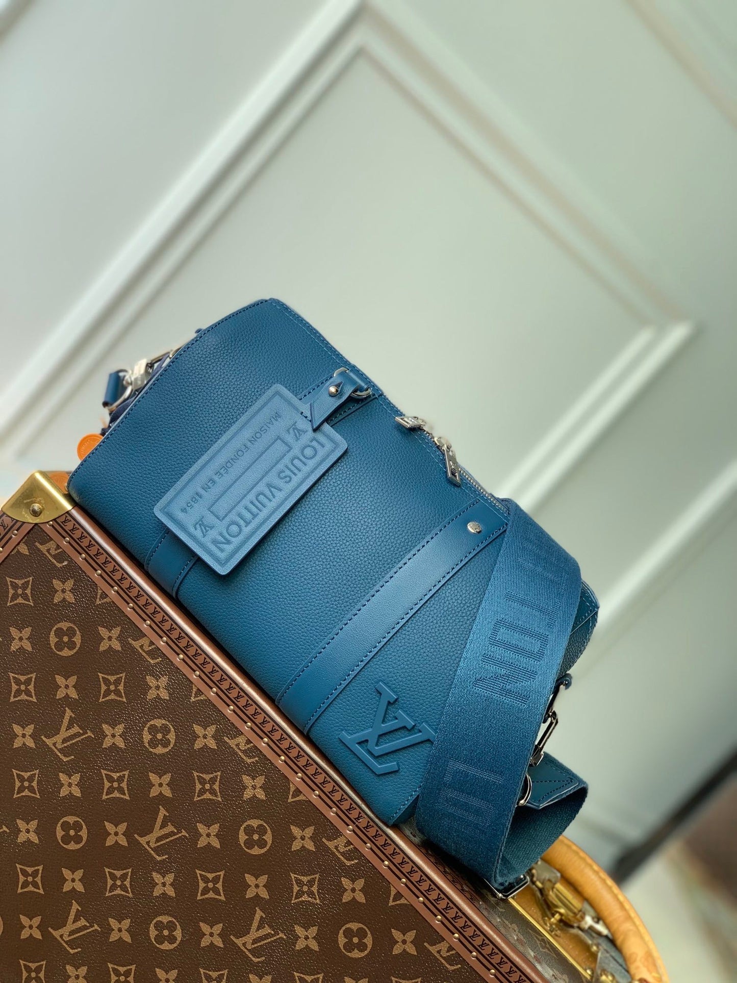 LOU CITY KEEPALL BAG