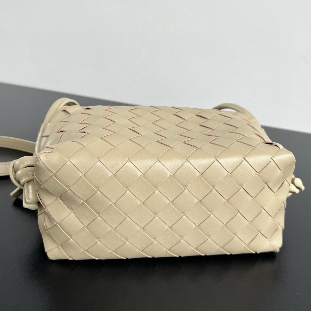 BOTT TOP HANDLE LOOP BAG