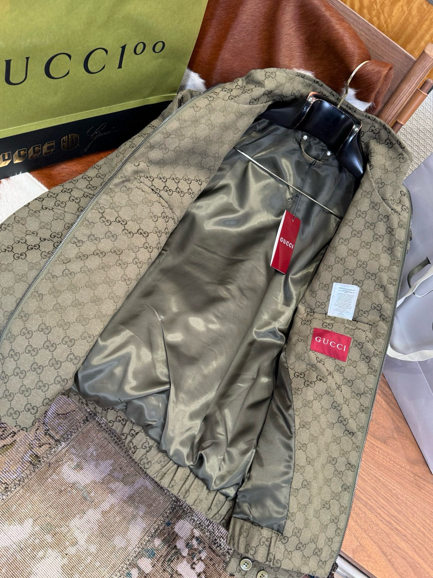 GG BOMBER JACKET