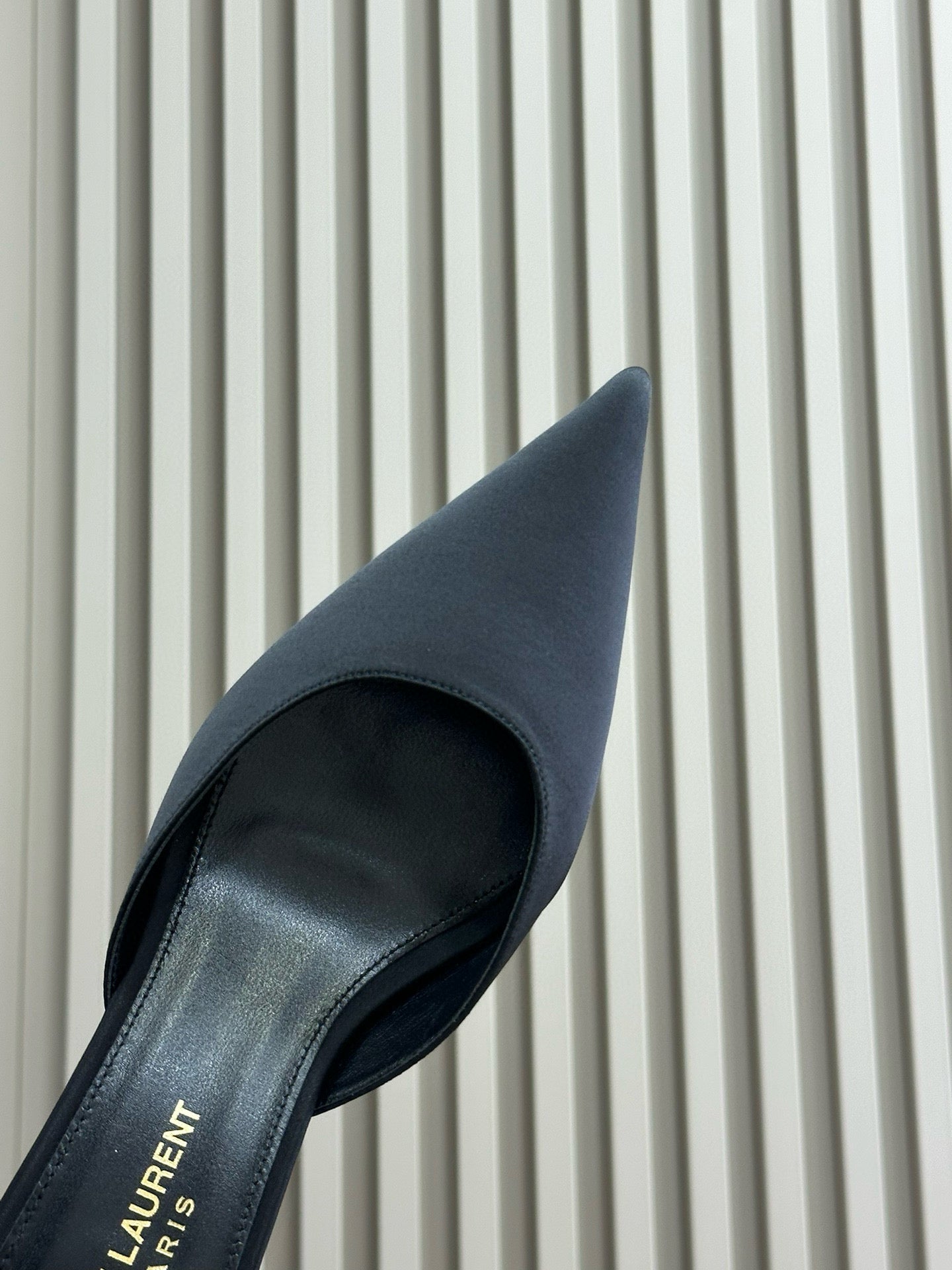 SL HEELS