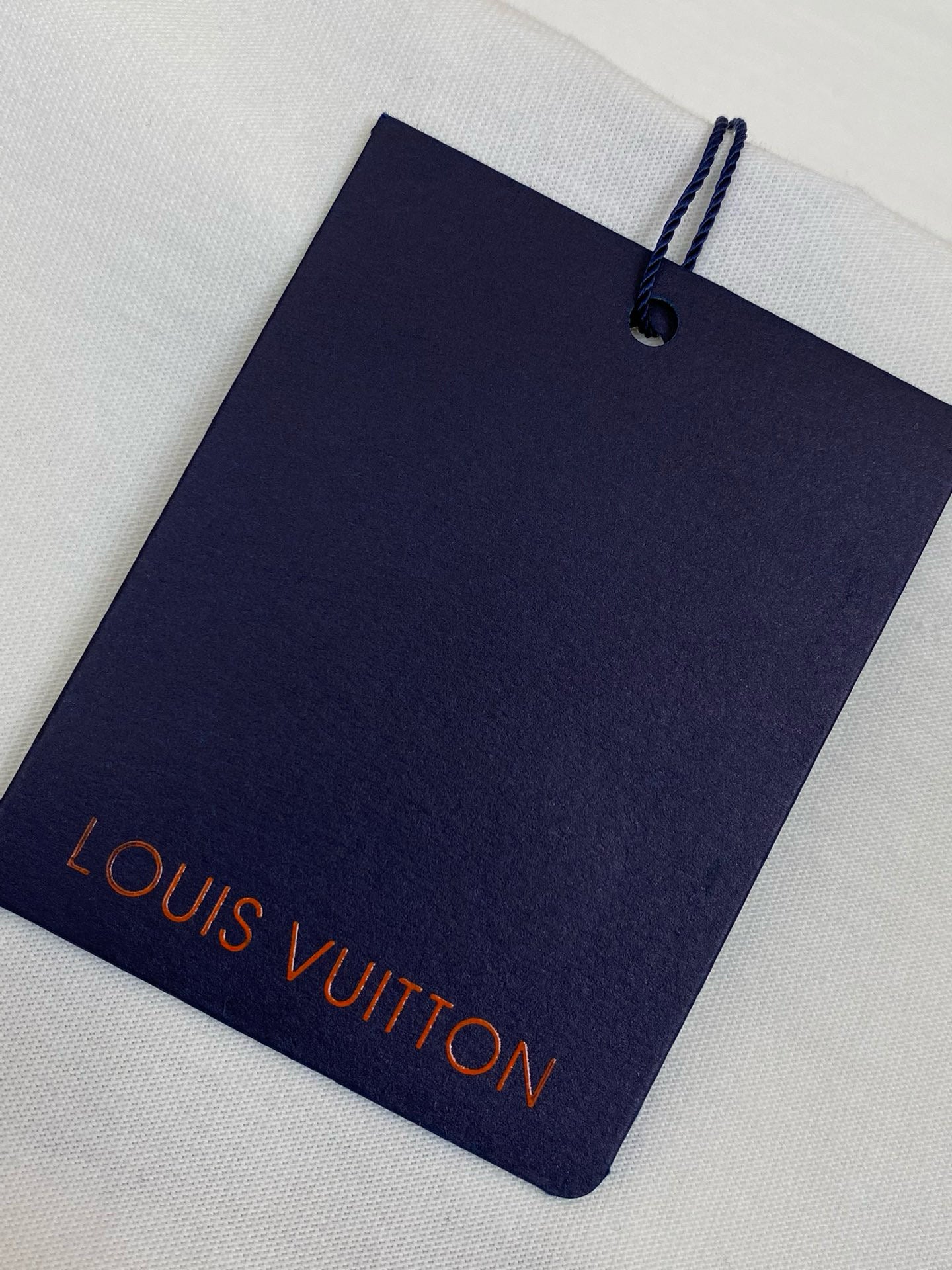 LOU T-SHIRT